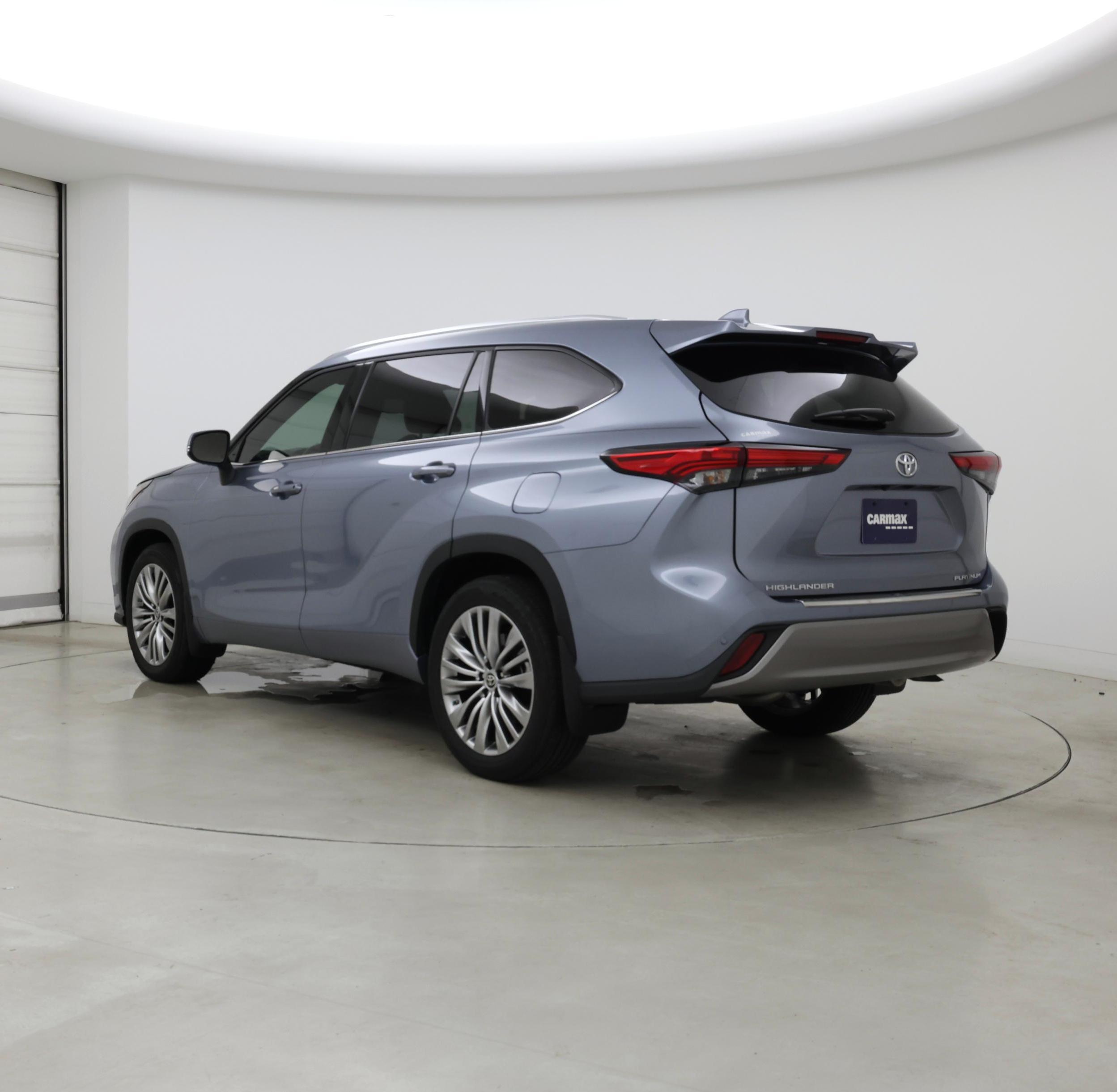 Thumbnail: 2022 Toyota Highlander - 2