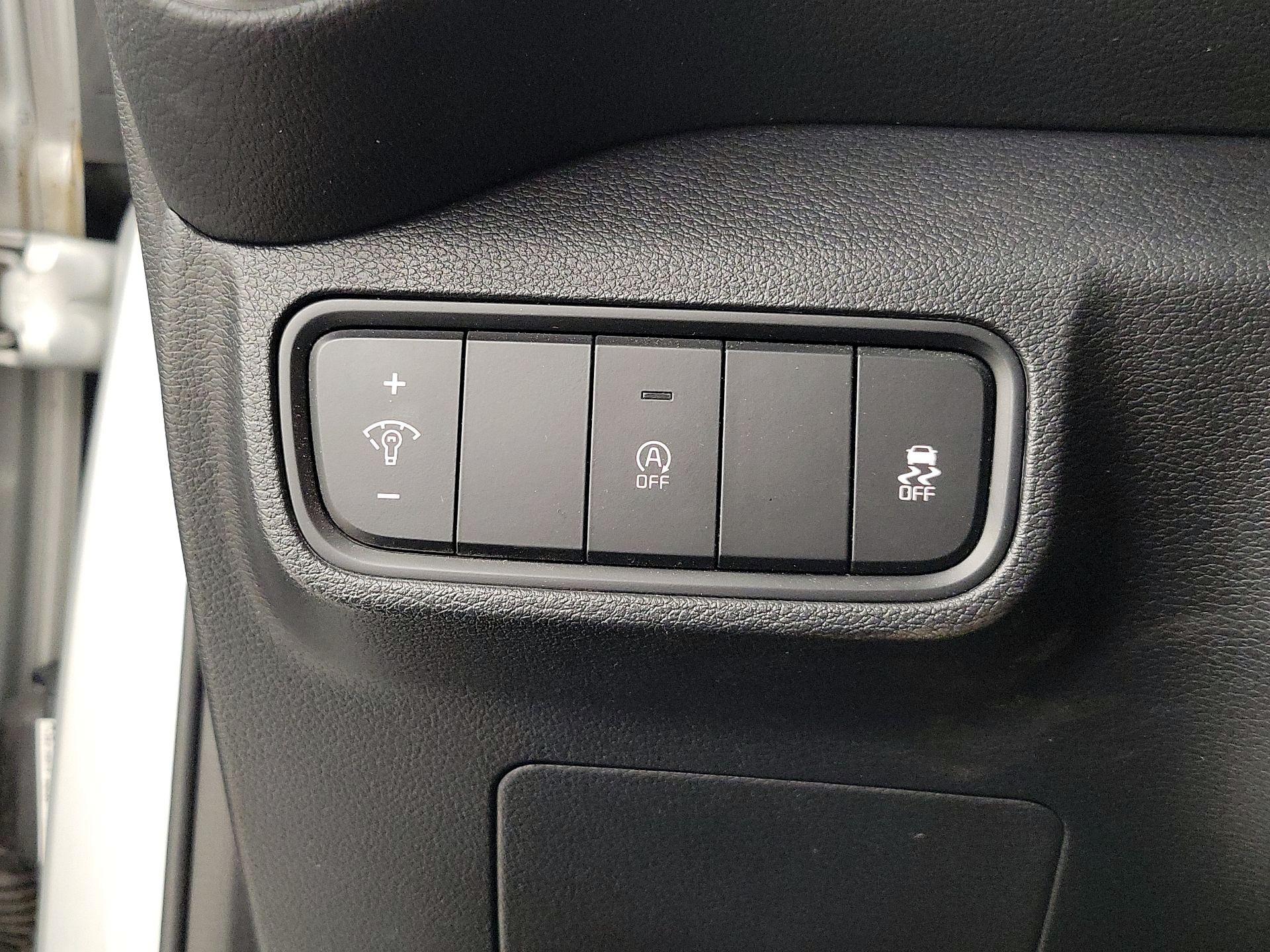 Thumbnail: 2020 Kia Soul - 13