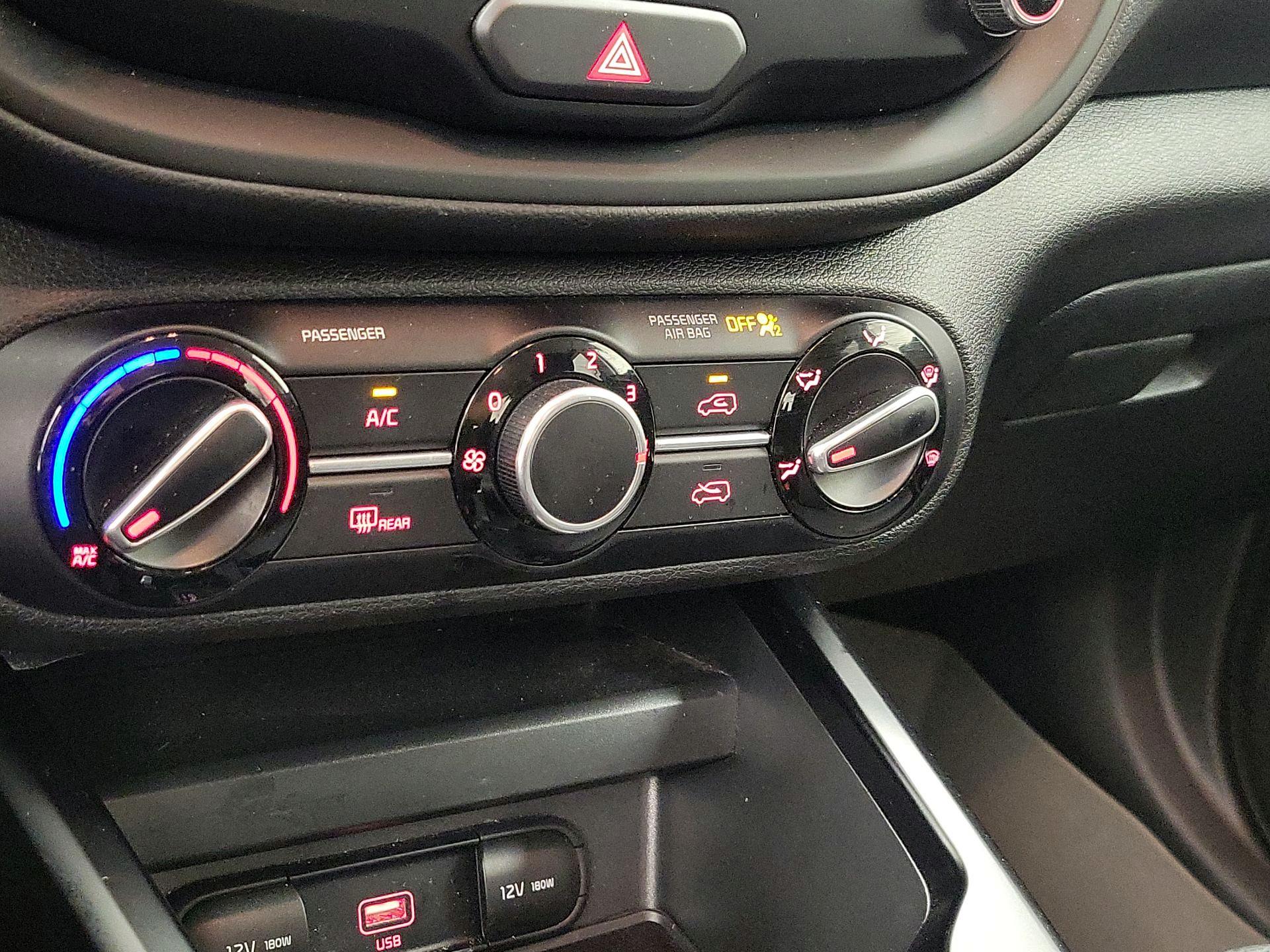 Thumbnail: 2020 Kia Soul - 16