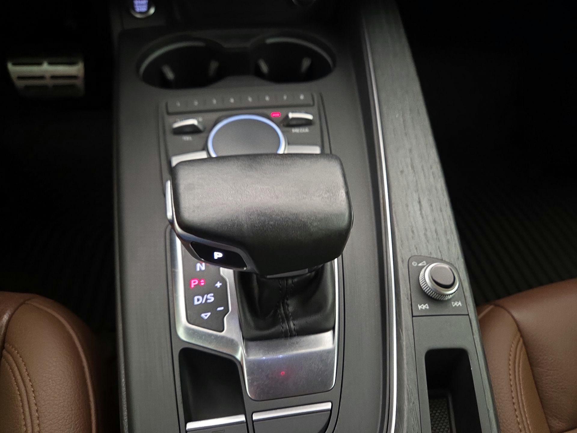 Thumbnail: 2018 Audi A4 - 17