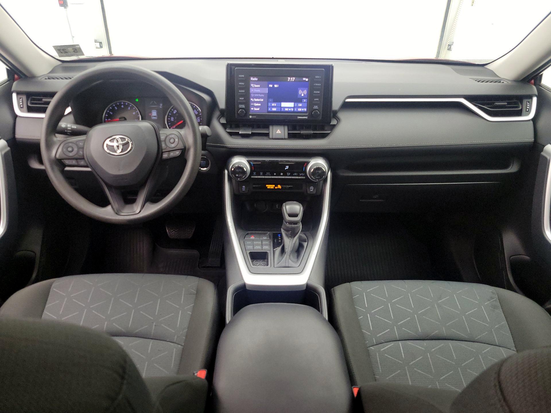 Thumbnail: 2022 Toyota RAV4 - 9