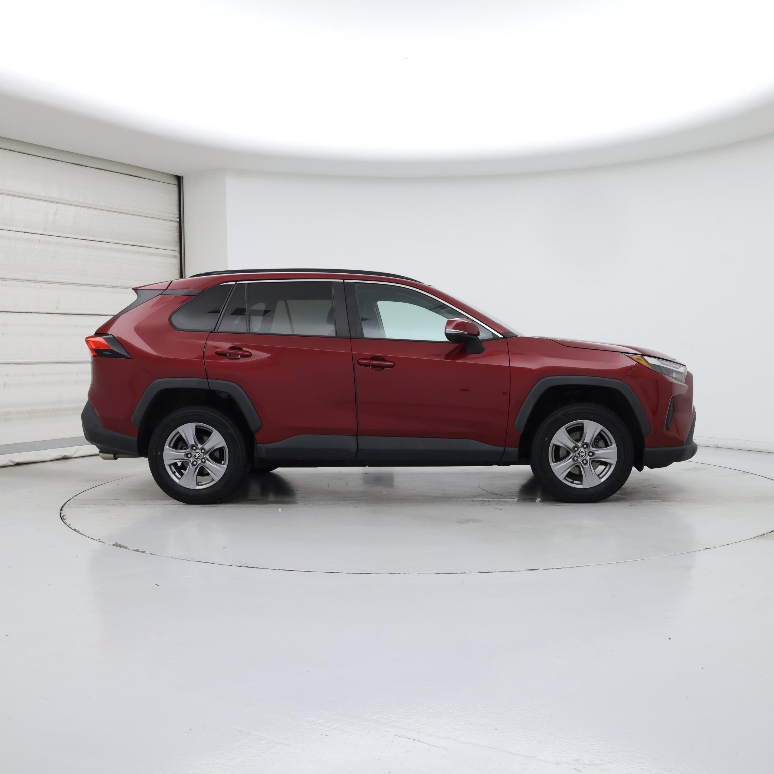 Thumbnail: 2022 Toyota RAV4 - 7
