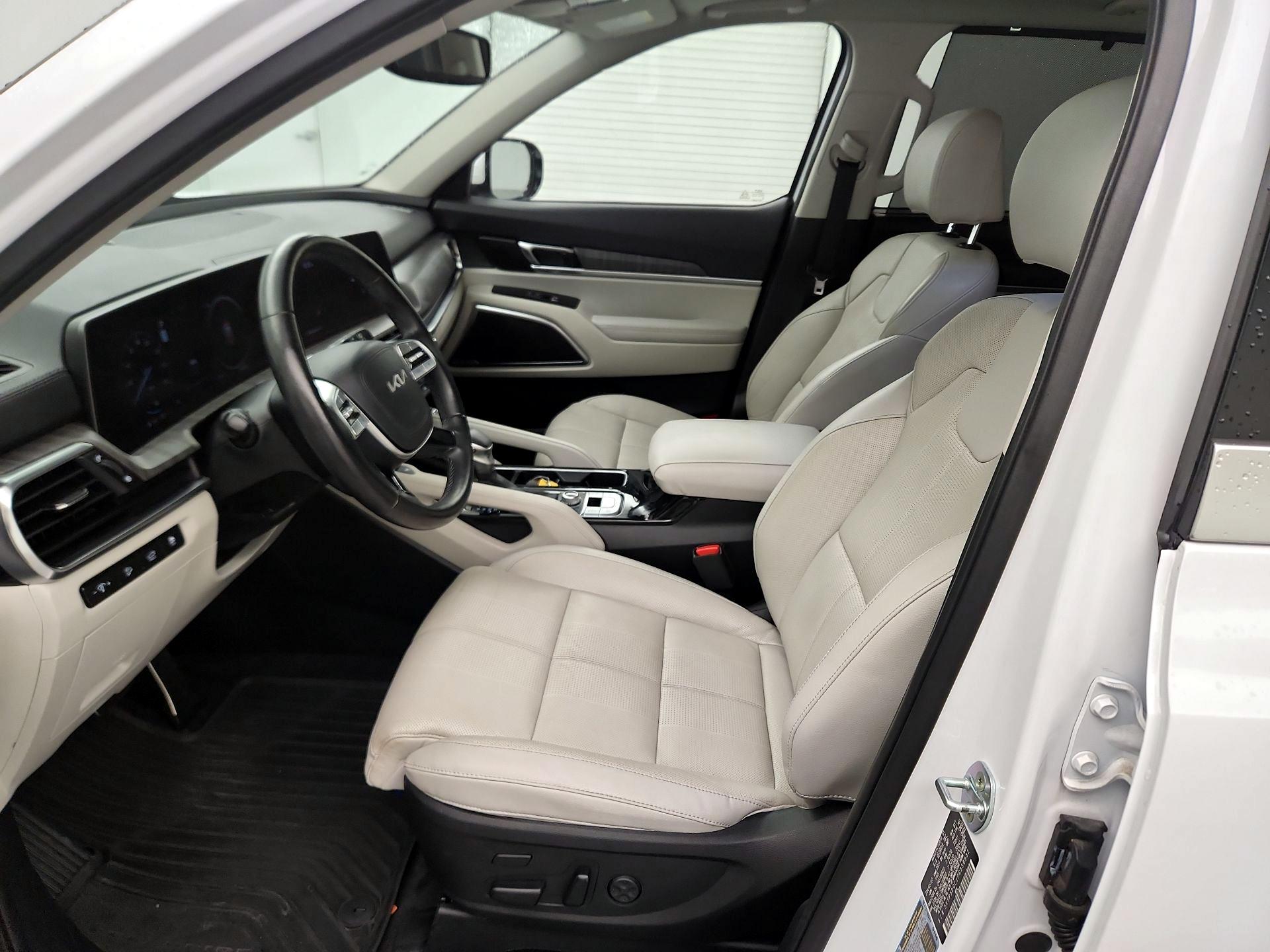 Thumbnail: 2023 Kia Telluride - 11