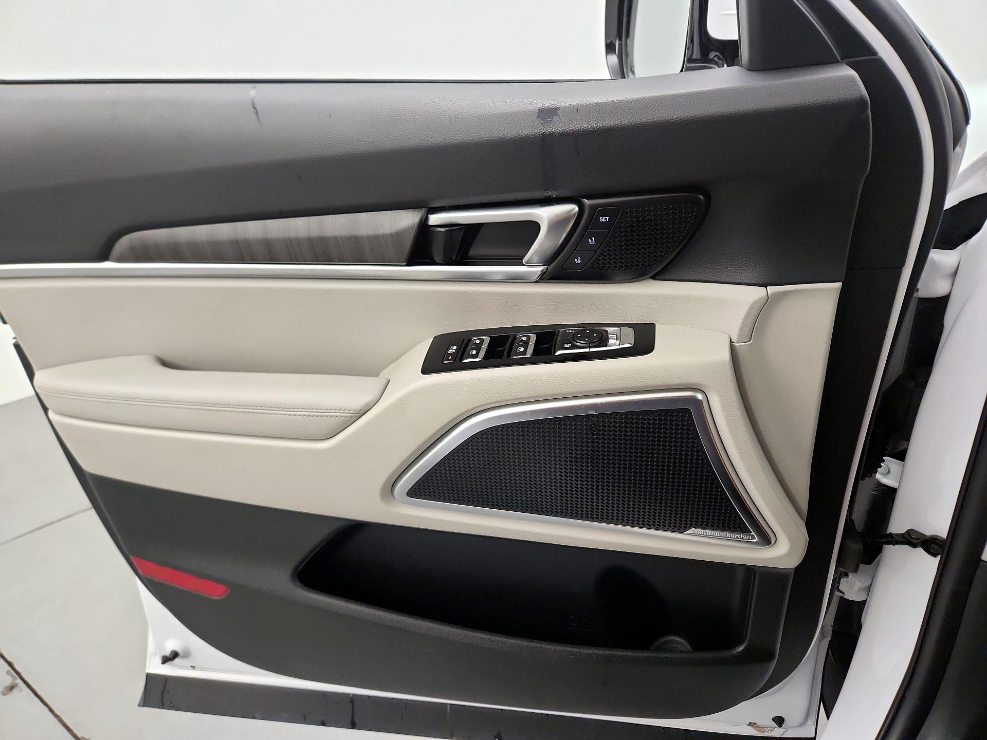 Thumbnail: 2023 Kia Telluride - 12