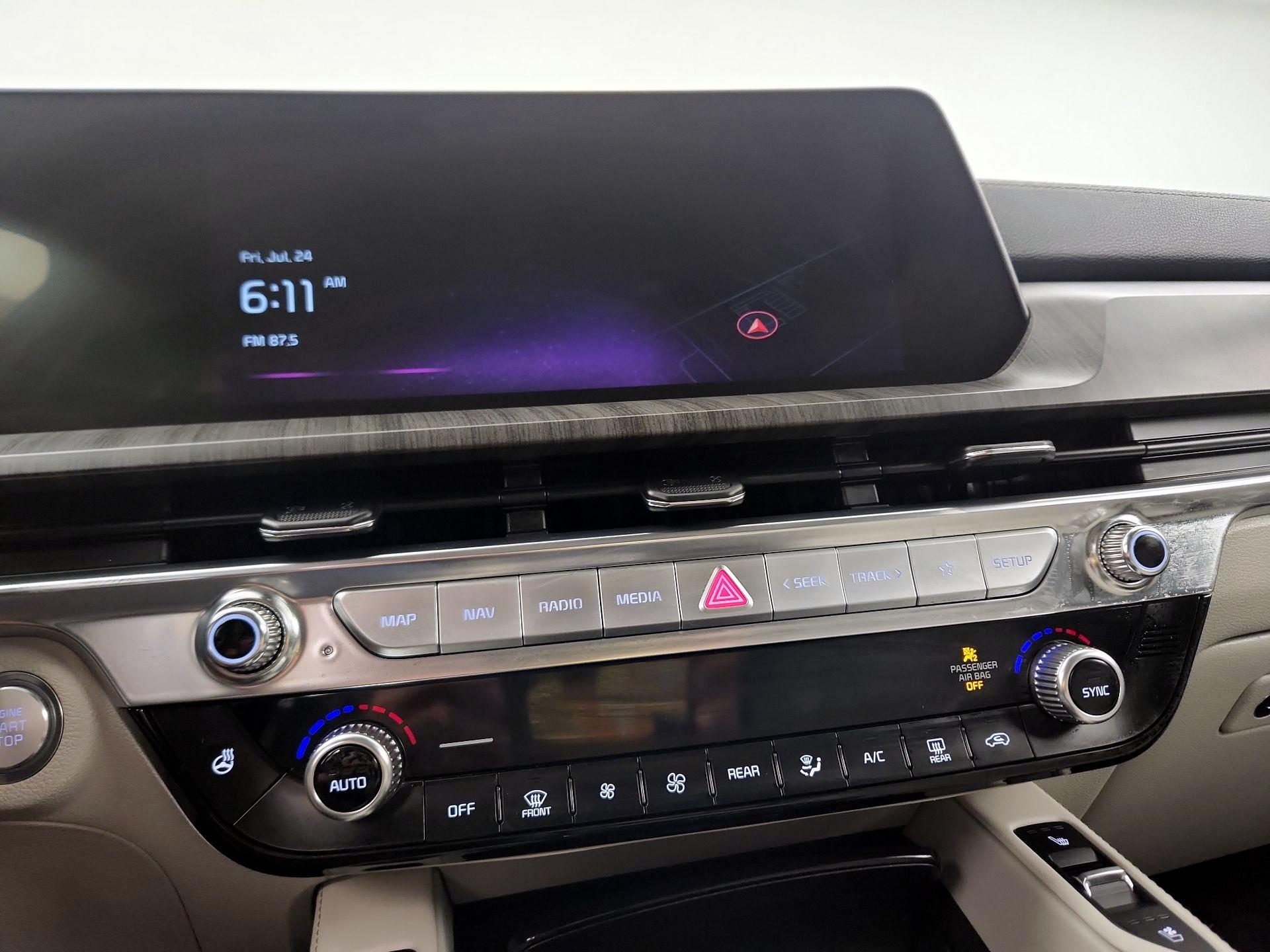 Thumbnail: 2023 Kia Telluride - 16