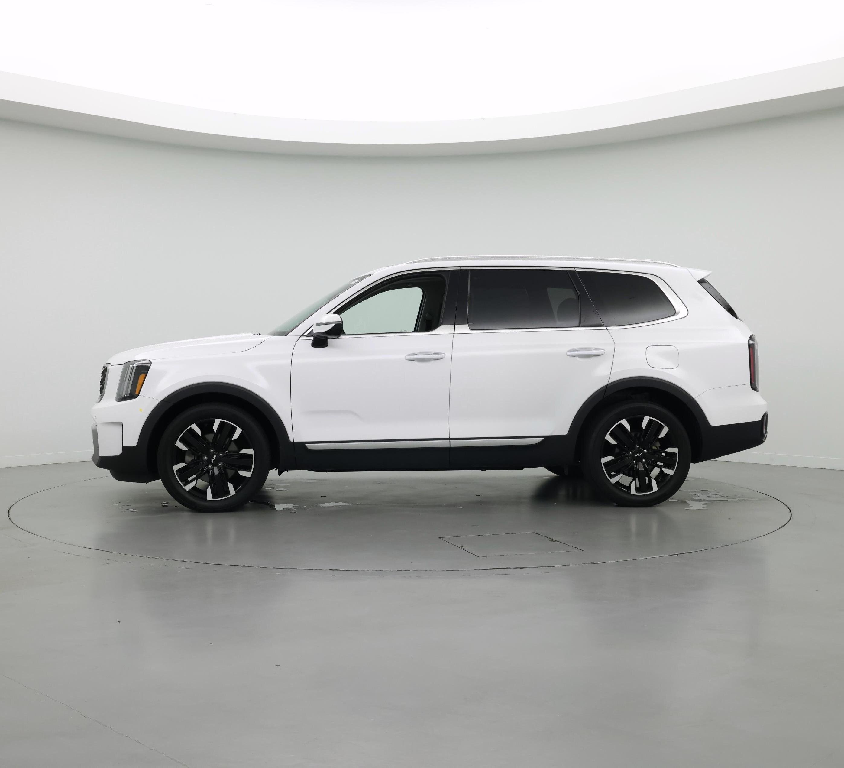 Thumbnail: 2023 Kia Telluride - 3