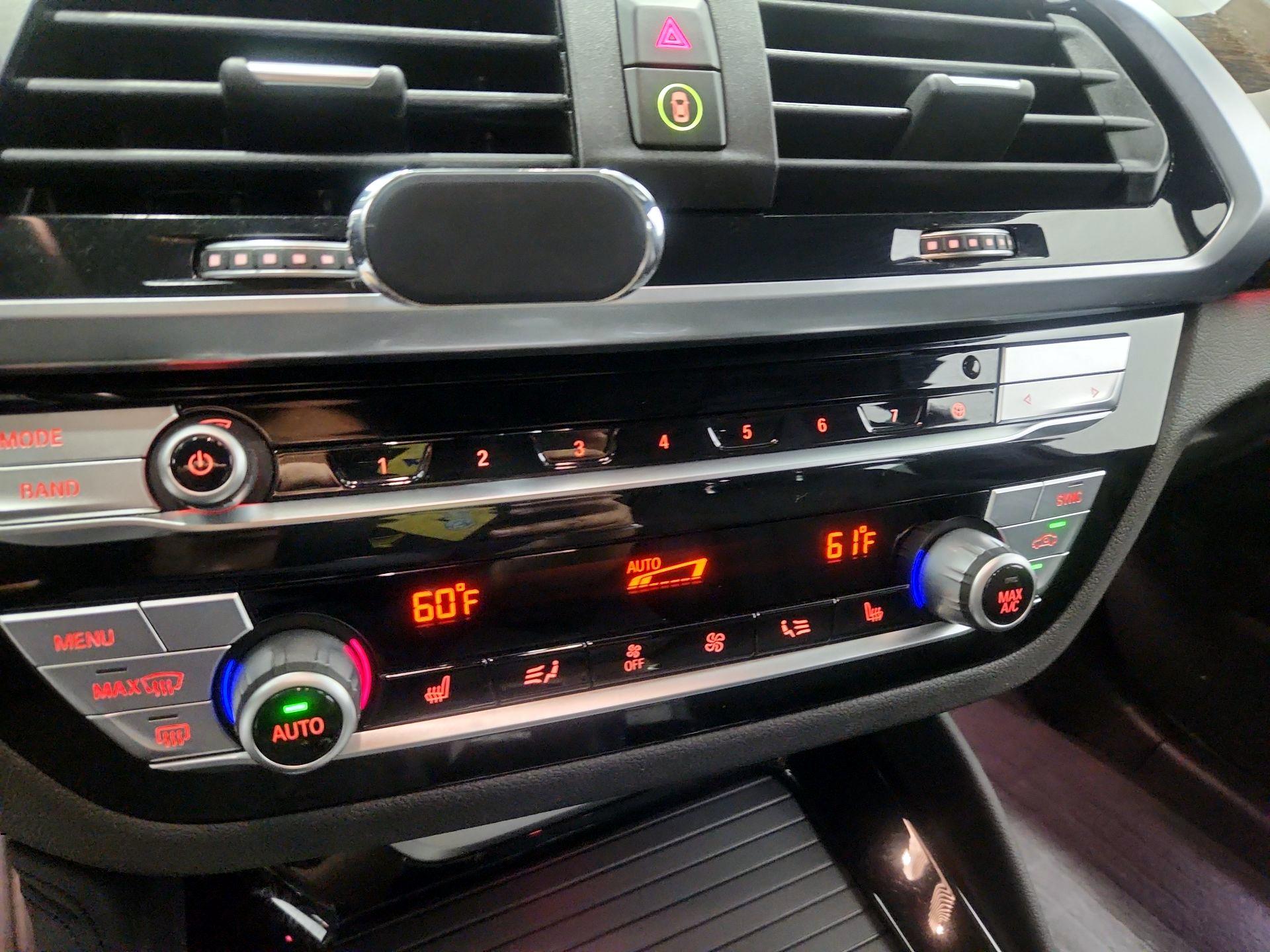 Thumbnail: 2021 BMW X4 - 17