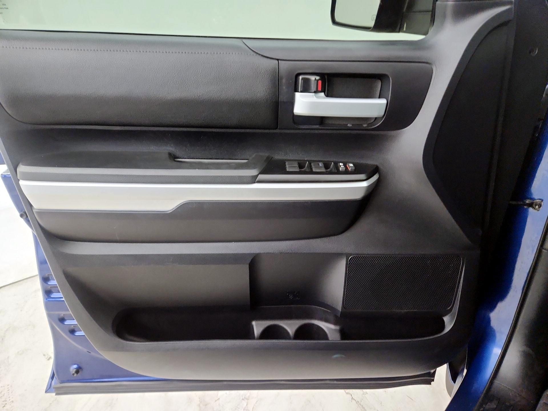 Thumbnail: 2014 Toyota Tundra - 12