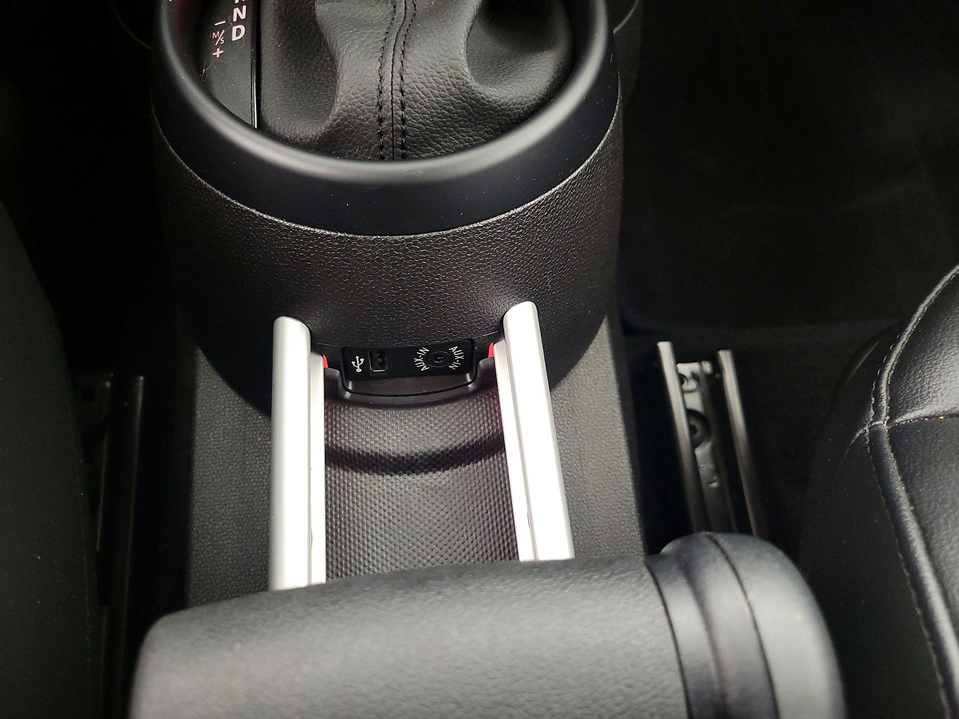 Thumbnail: 2015 MINI Cooper Countryman - 17