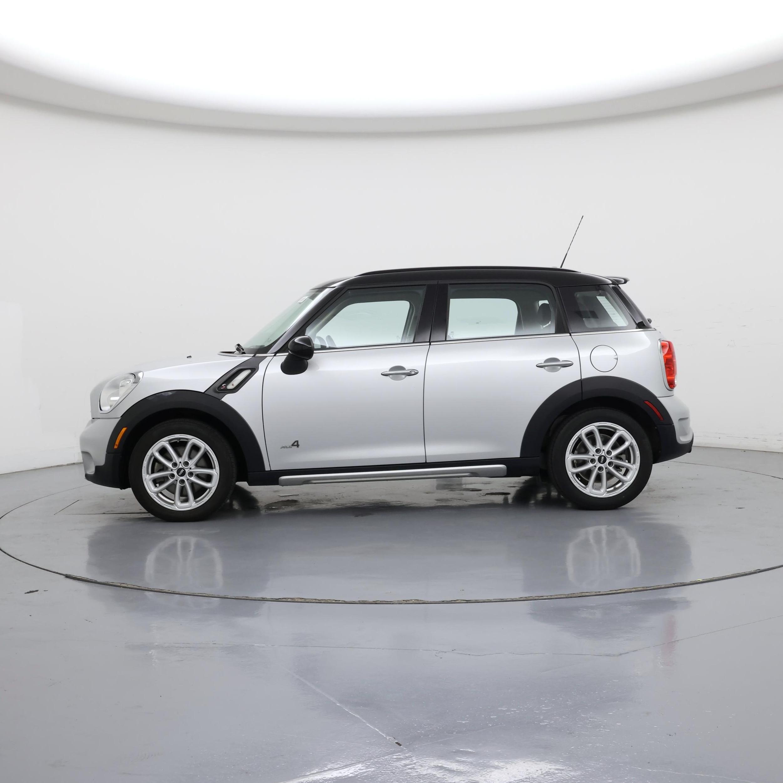 Thumbnail: 2015 MINI Cooper Countryman - 3
