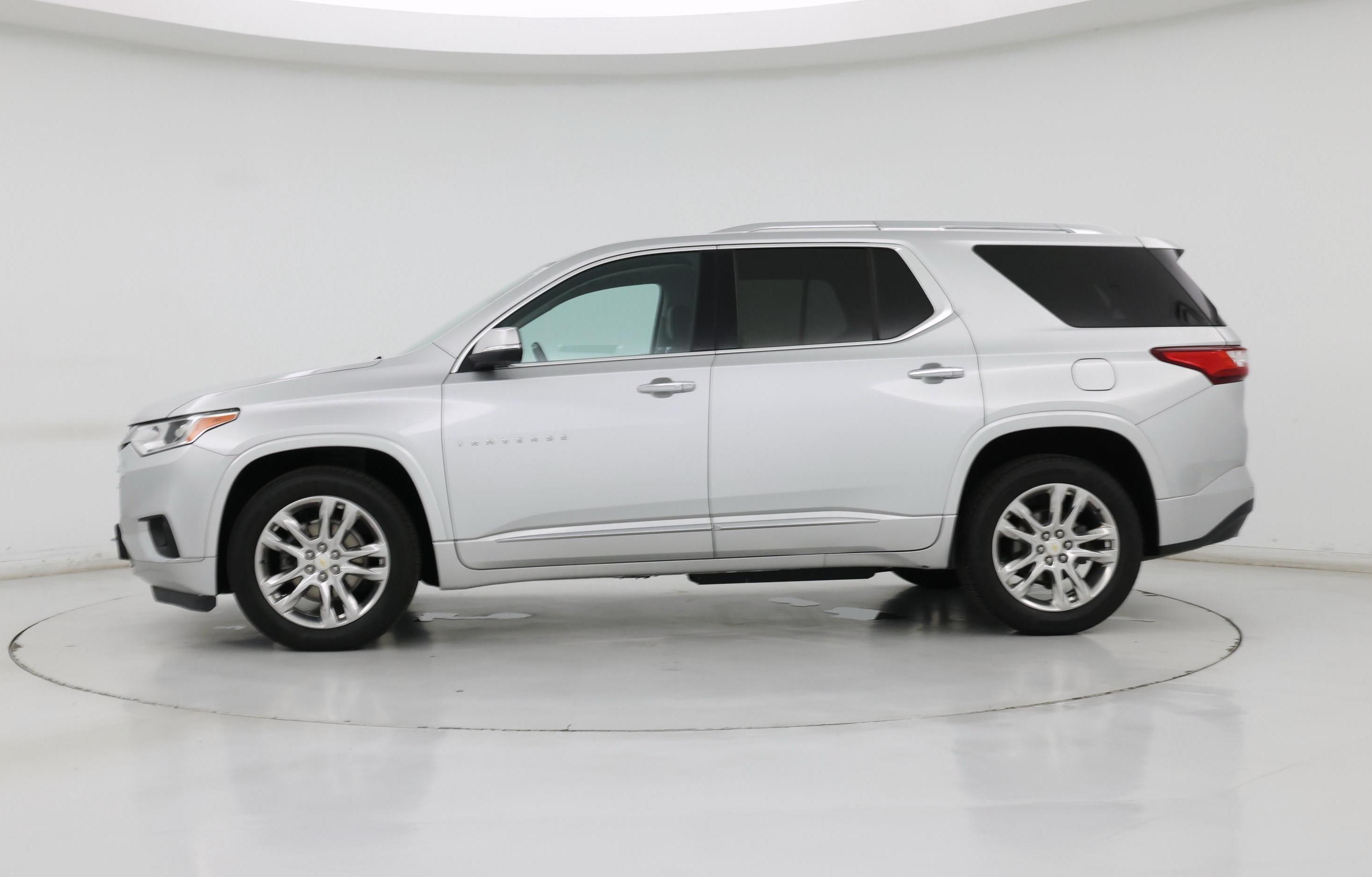 Thumbnail: 2021 Chevrolet Traverse - 3