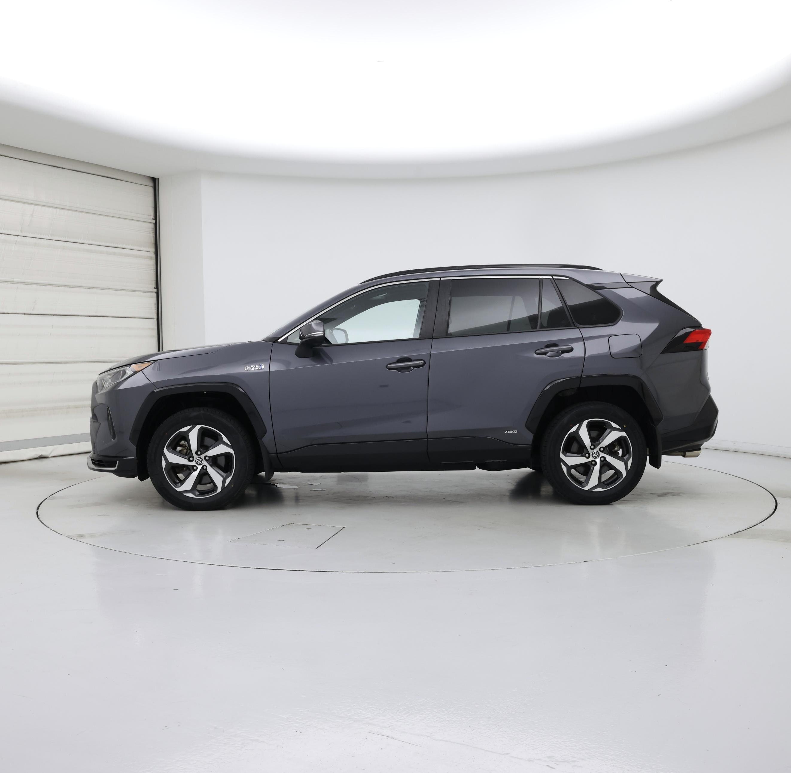 Thumbnail: 2021 Toyota RAV4 - 3