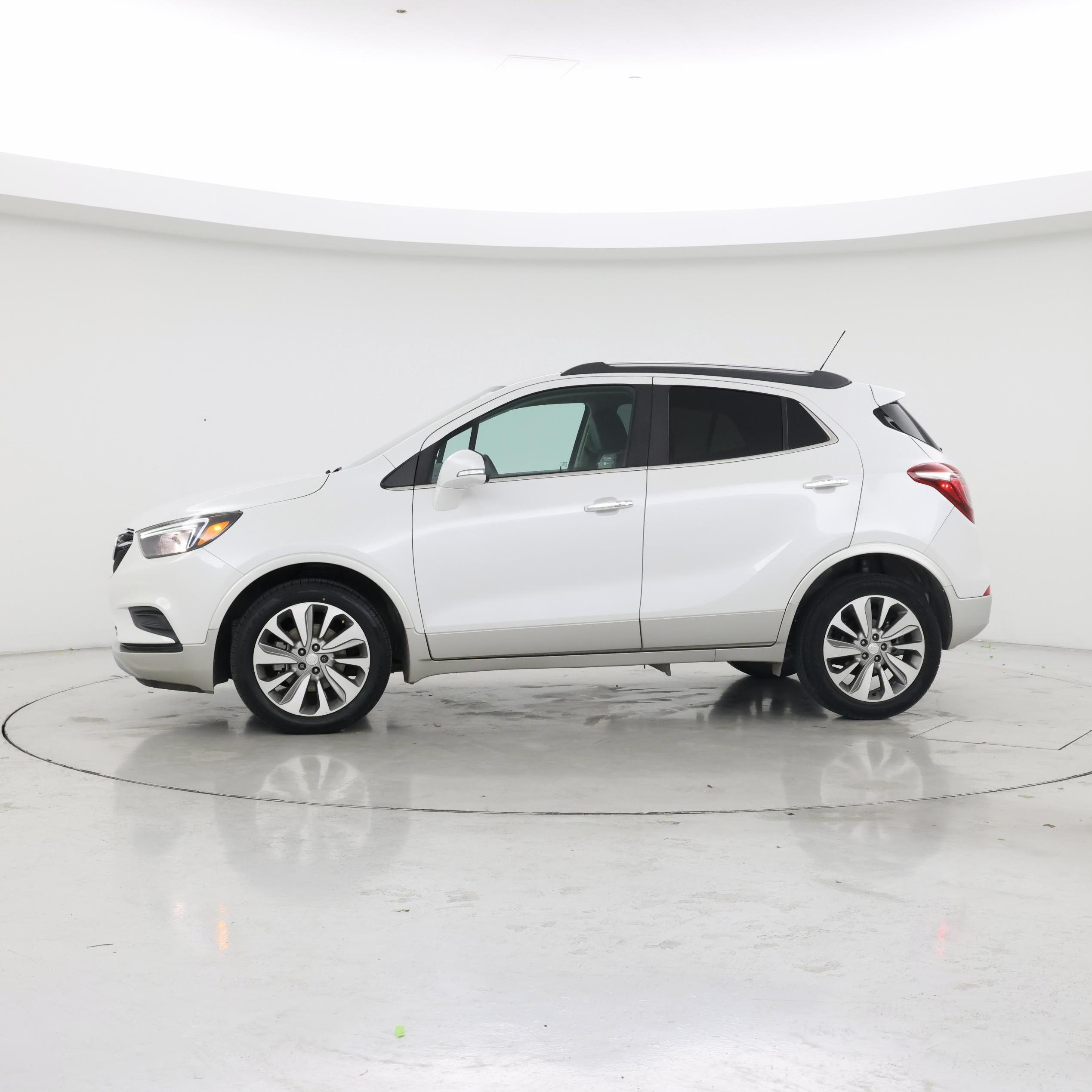 Thumbnail: 2017 Buick Encore - 3