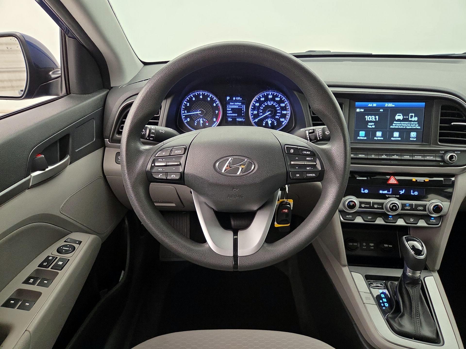 Thumbnail: 2020 Hyundai Elantra - 10