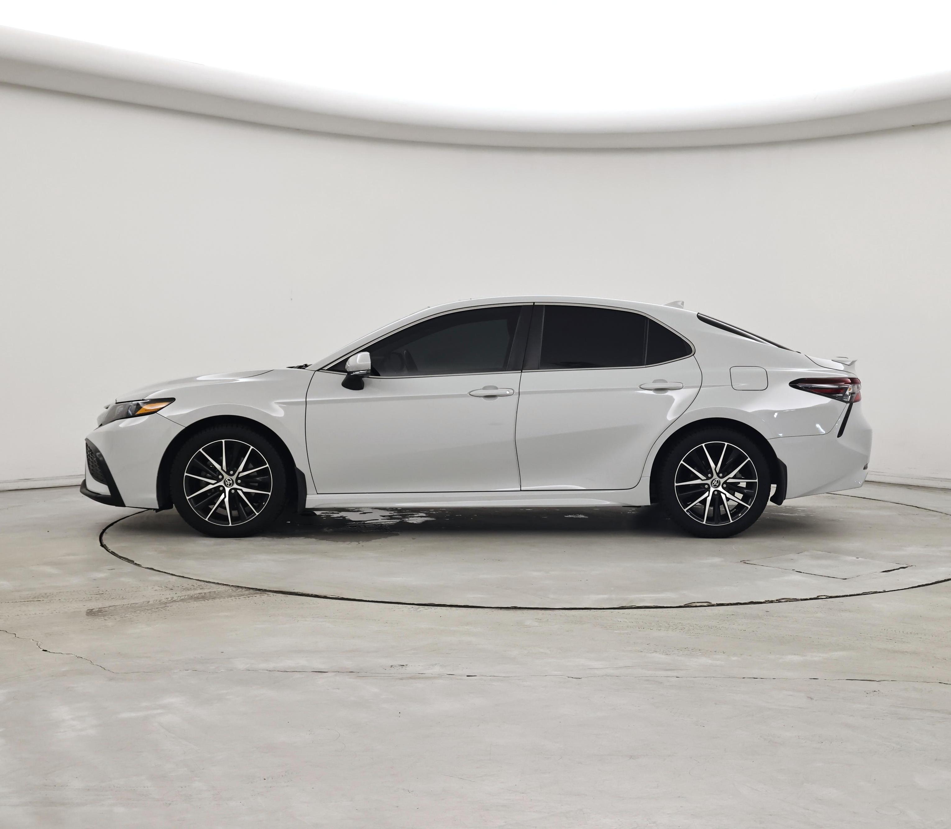 Thumbnail: 2023 Toyota Camry - 3