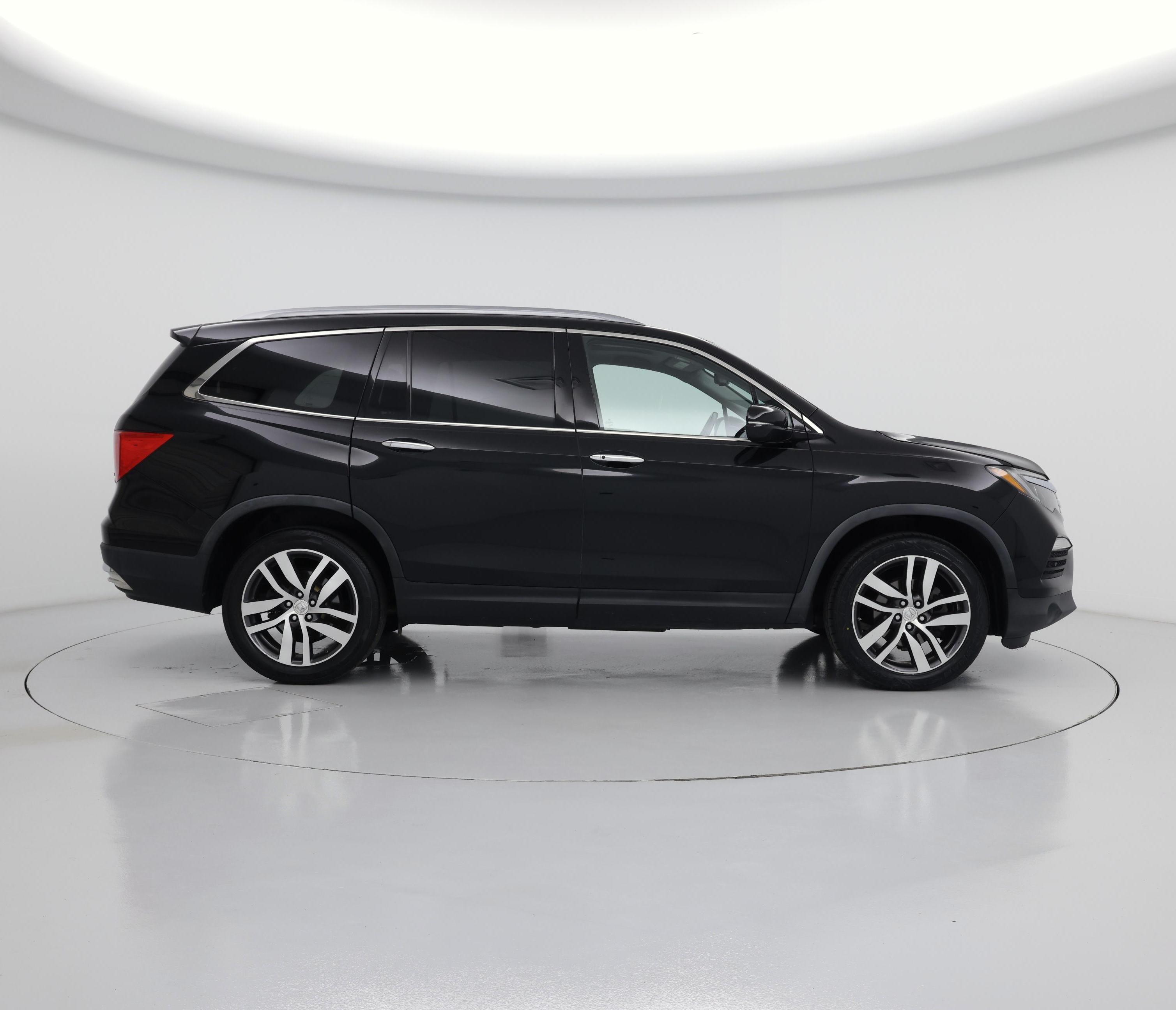Thumbnail: 2017 Honda Pilot - 7