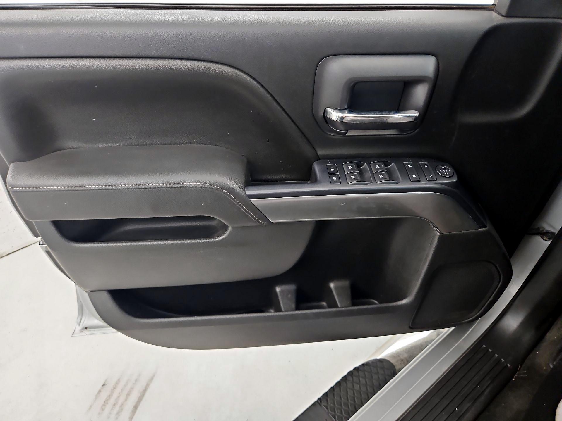 Thumbnail: 2017 Chevrolet Silverado 1500 - 12
