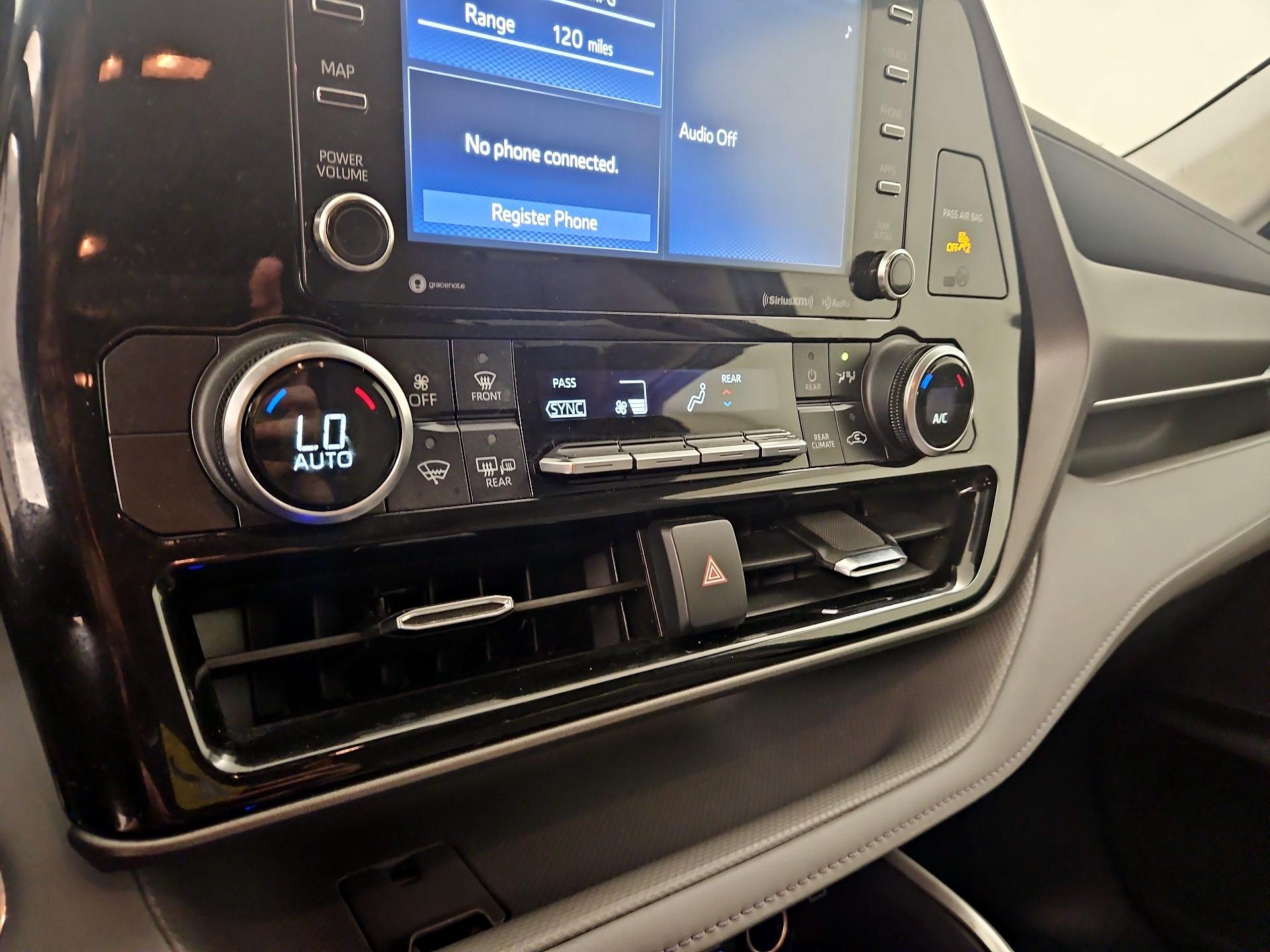 Thumbnail: 2022 Toyota Highlander - 16