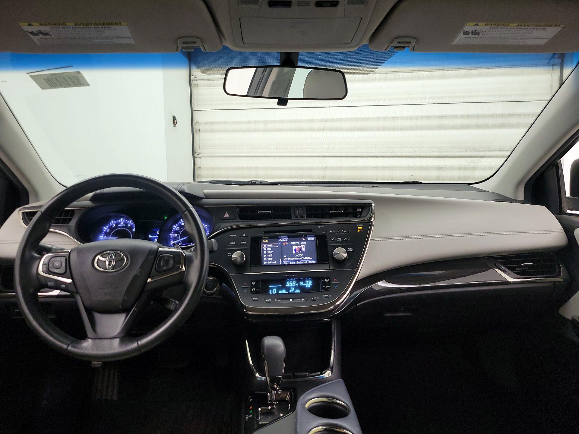 Thumbnail: 2015 Toyota Avalon - 9