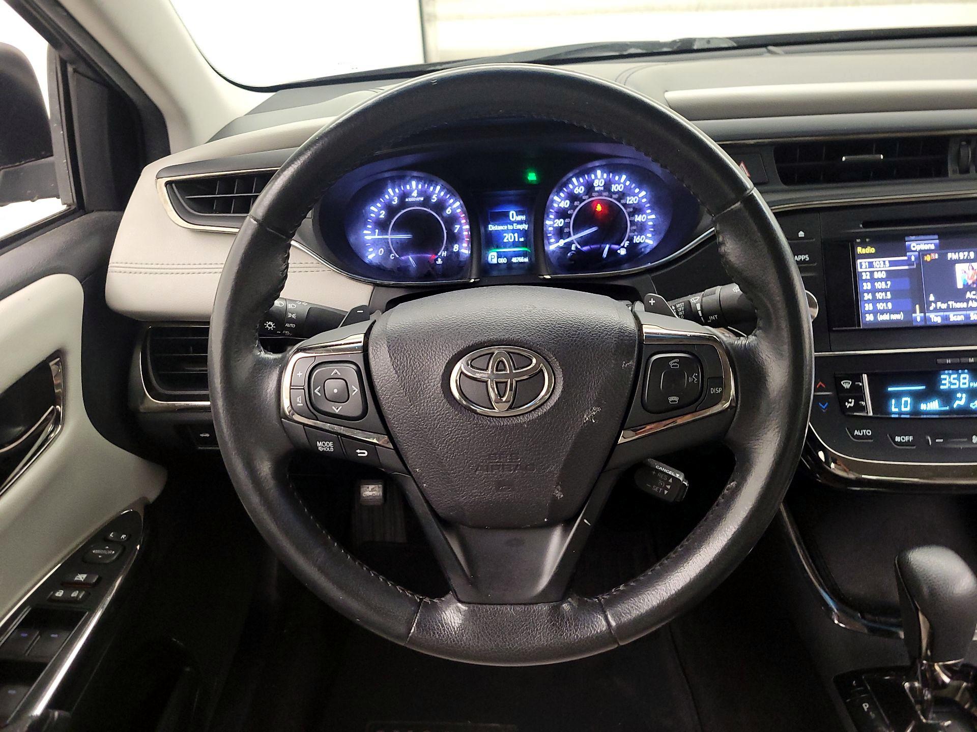 Thumbnail: 2015 Toyota Avalon - 10