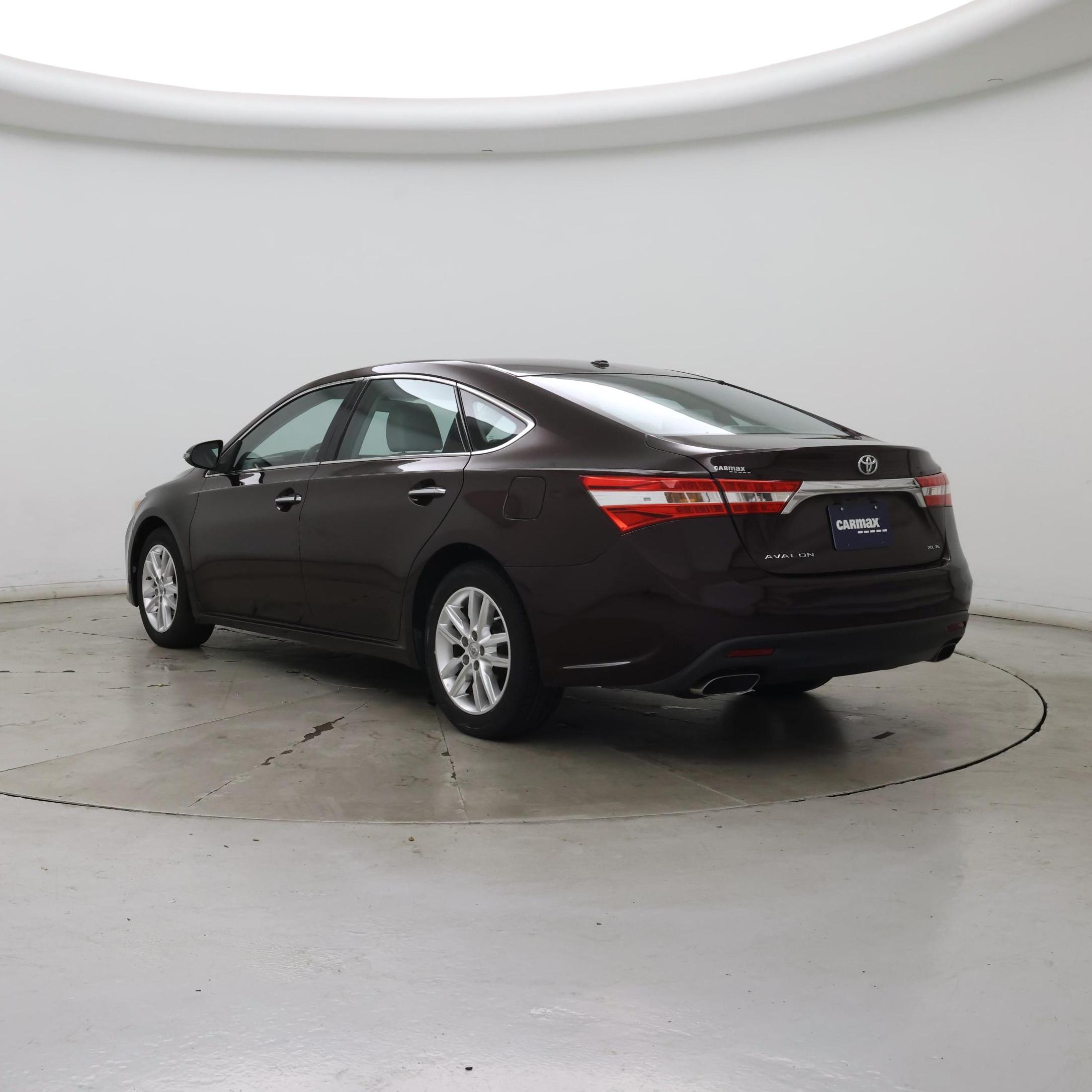 Thumbnail: 2015 Toyota Avalon - 2