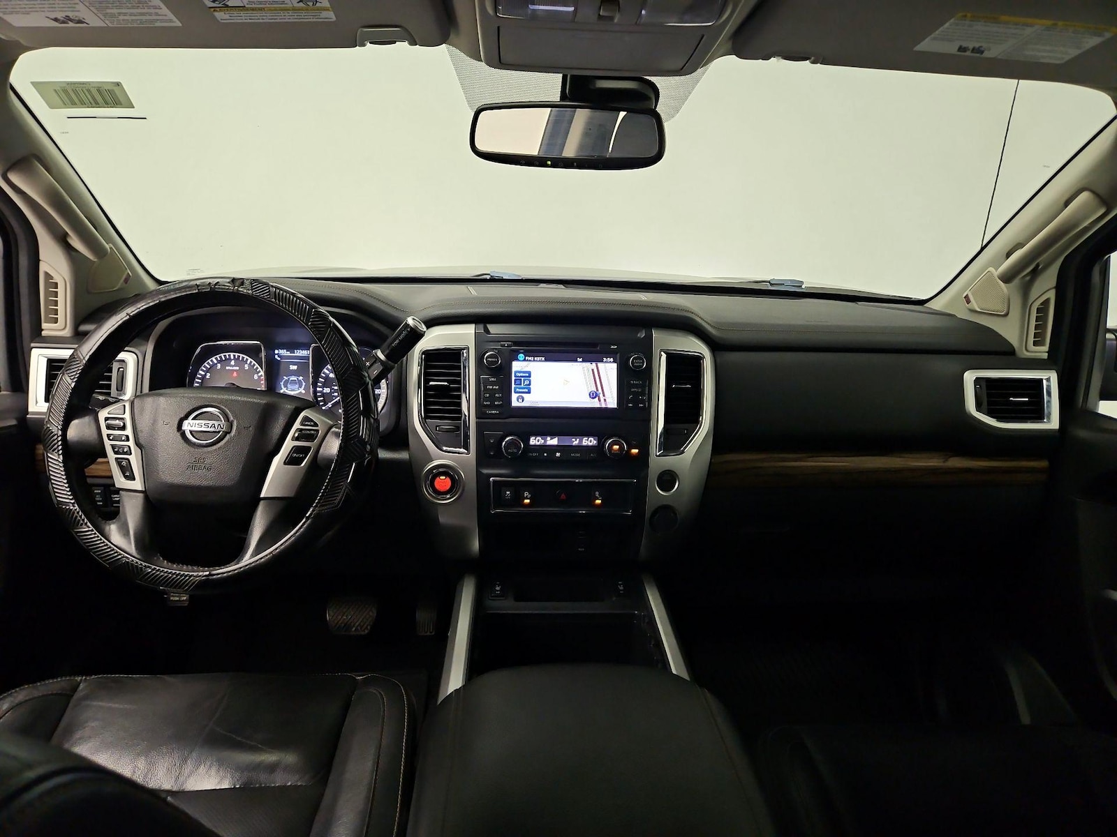 2017 Nissan Titan SL - Photo 10