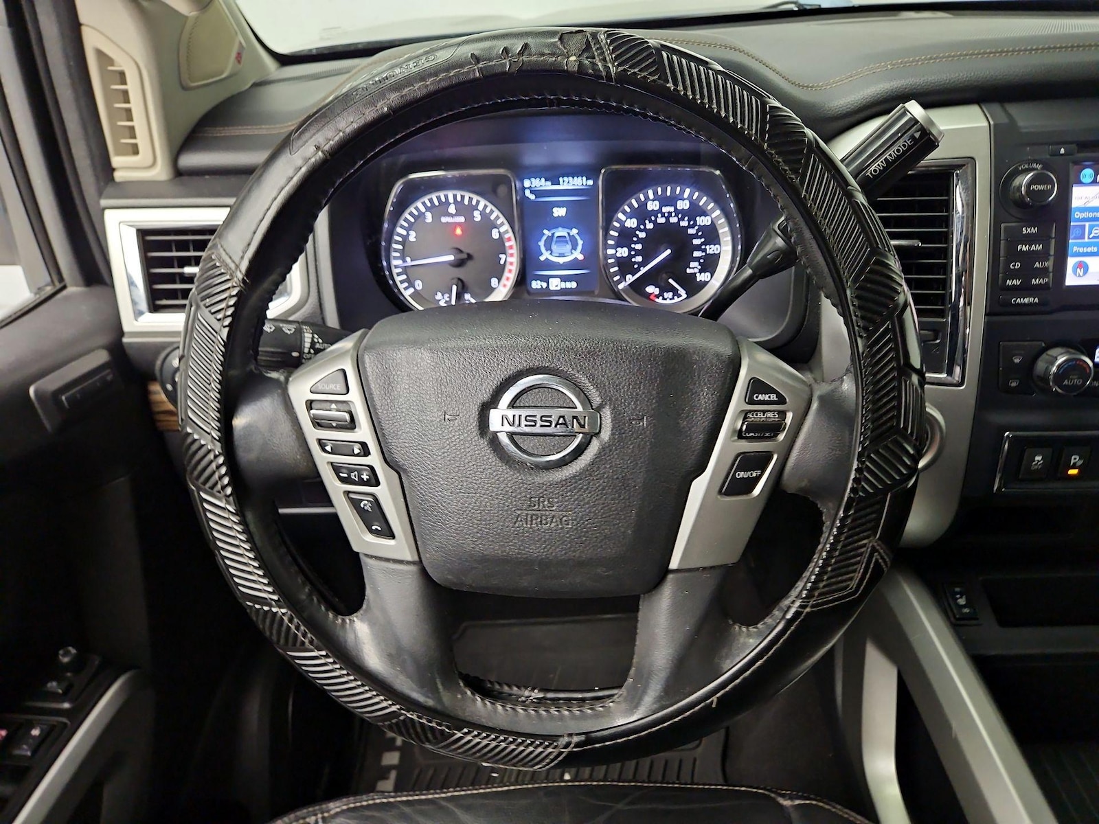 2017 Nissan Titan SL - Photo 11