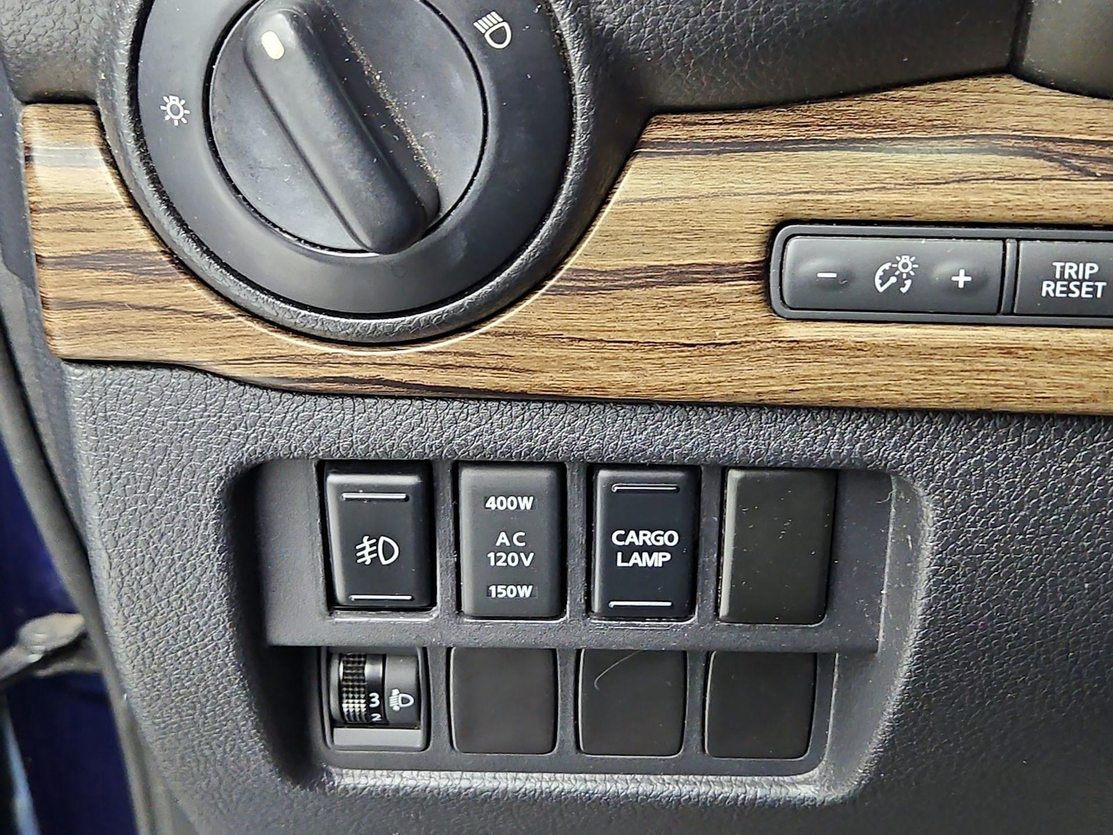 2017 Nissan Titan SL - Photo 14