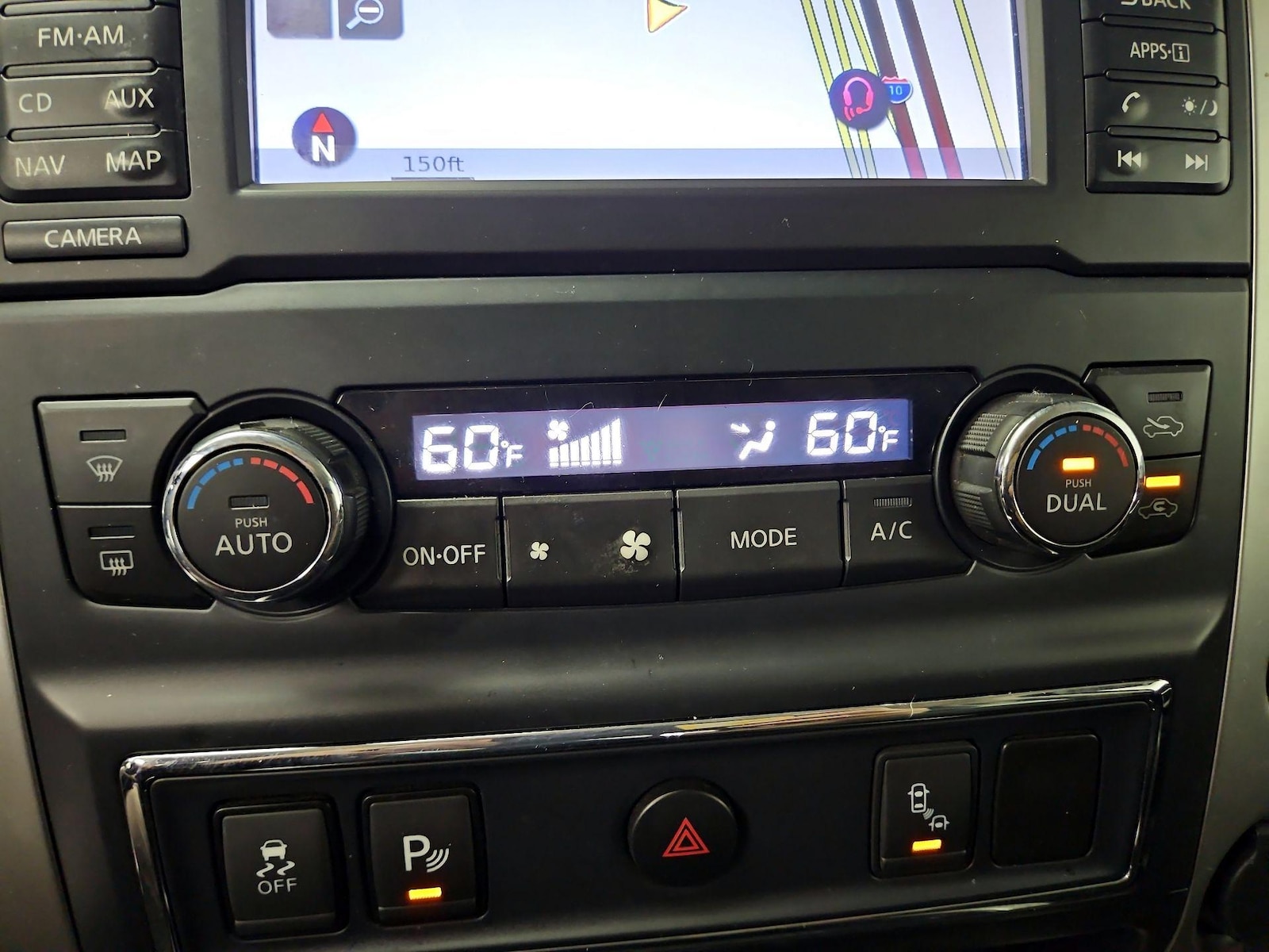 2017 Nissan Titan SL - Photo 18