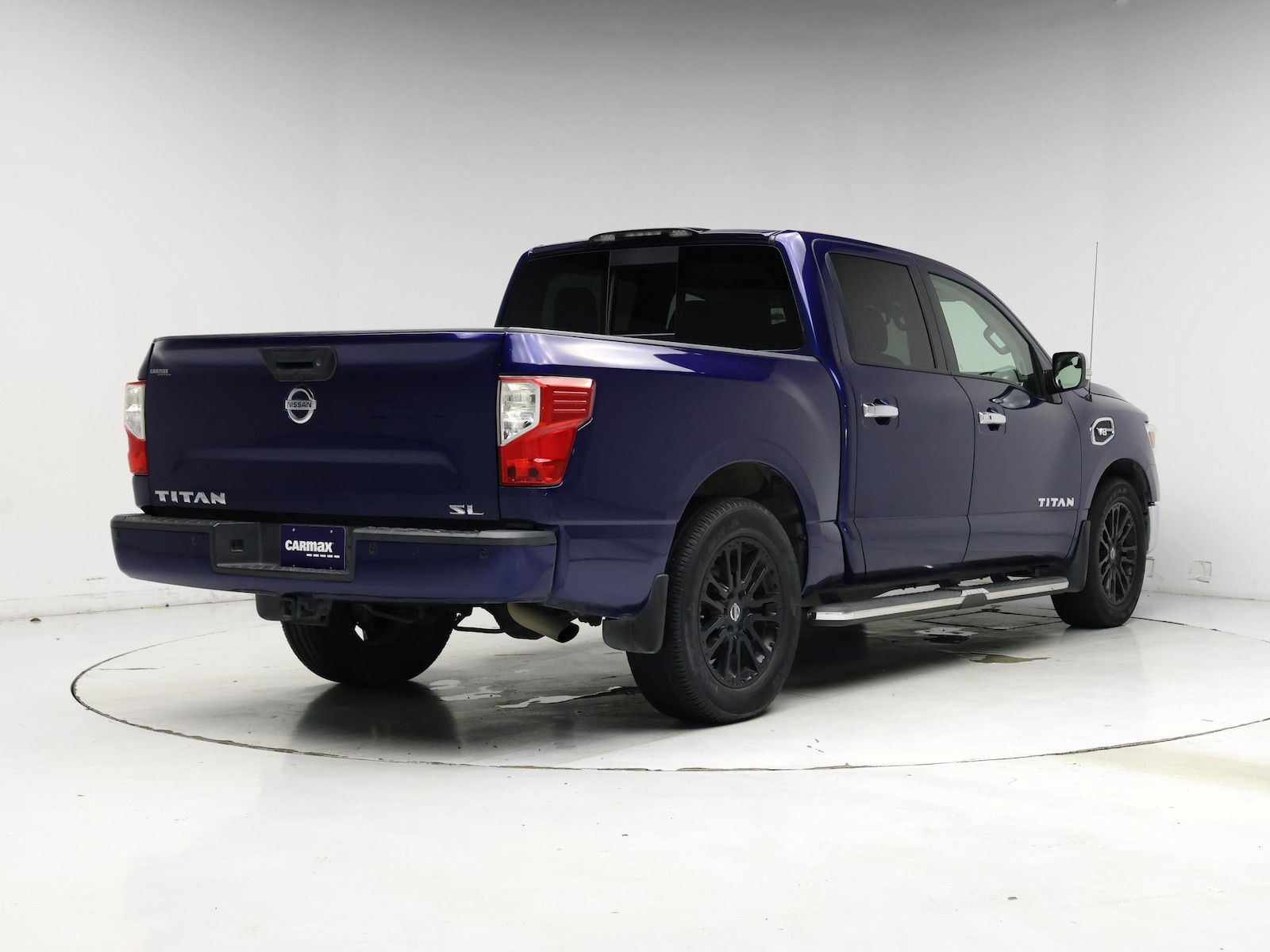 2017 Nissan Titan SL - Photo 9