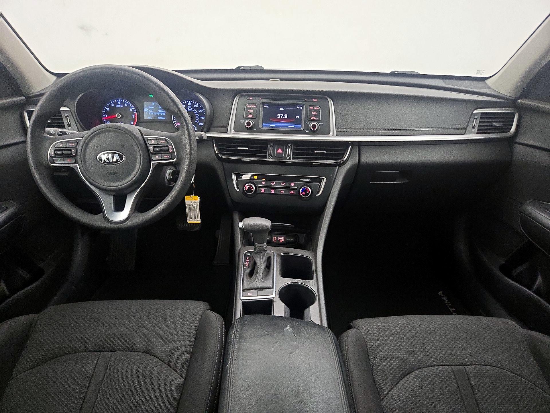 Thumbnail: 2017 Kia Optima - 9