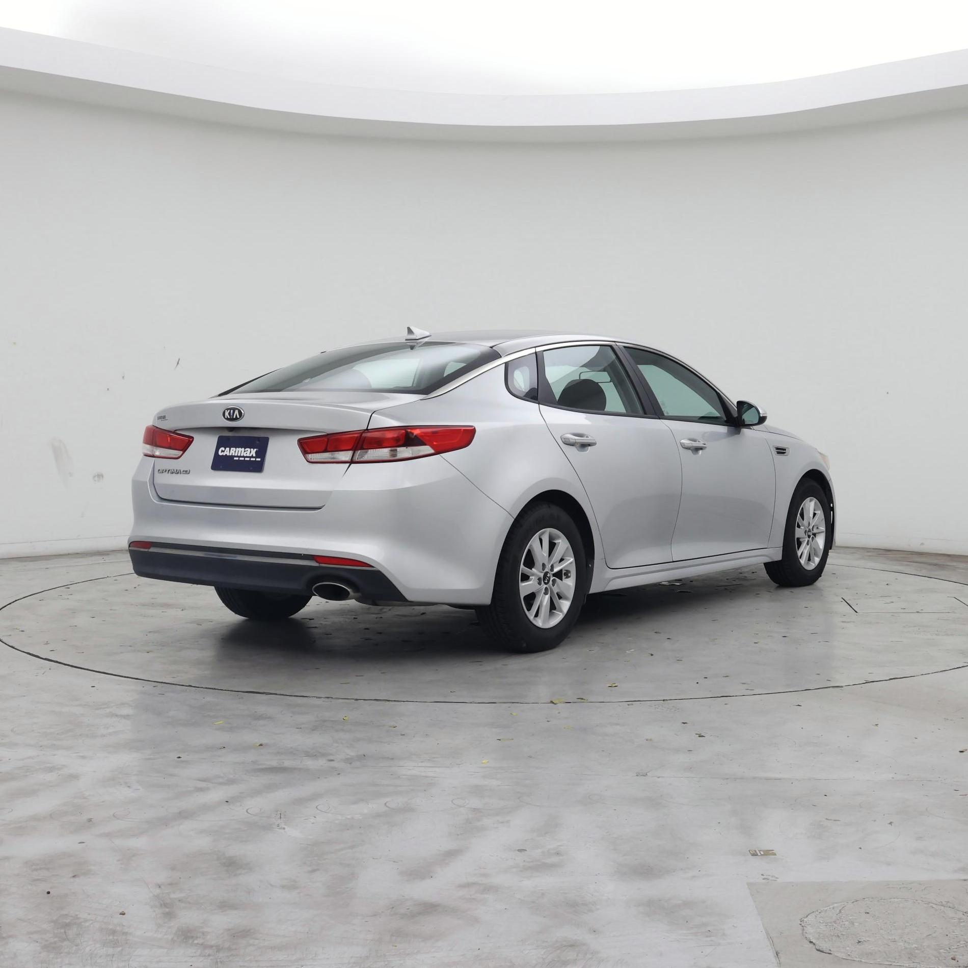 Thumbnail: 2017 Kia Optima - 8