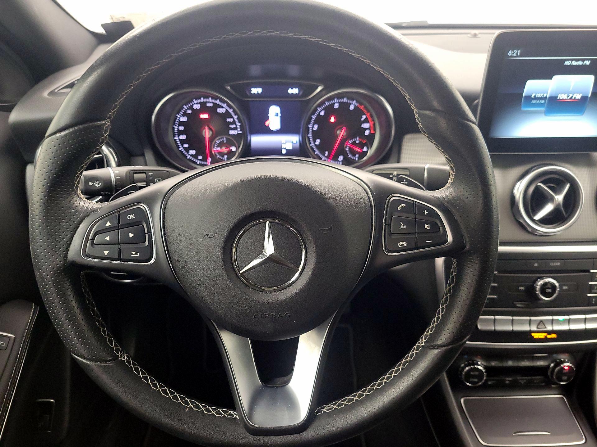 Thumbnail: 2018 Mercedes-Benz GLA - 10