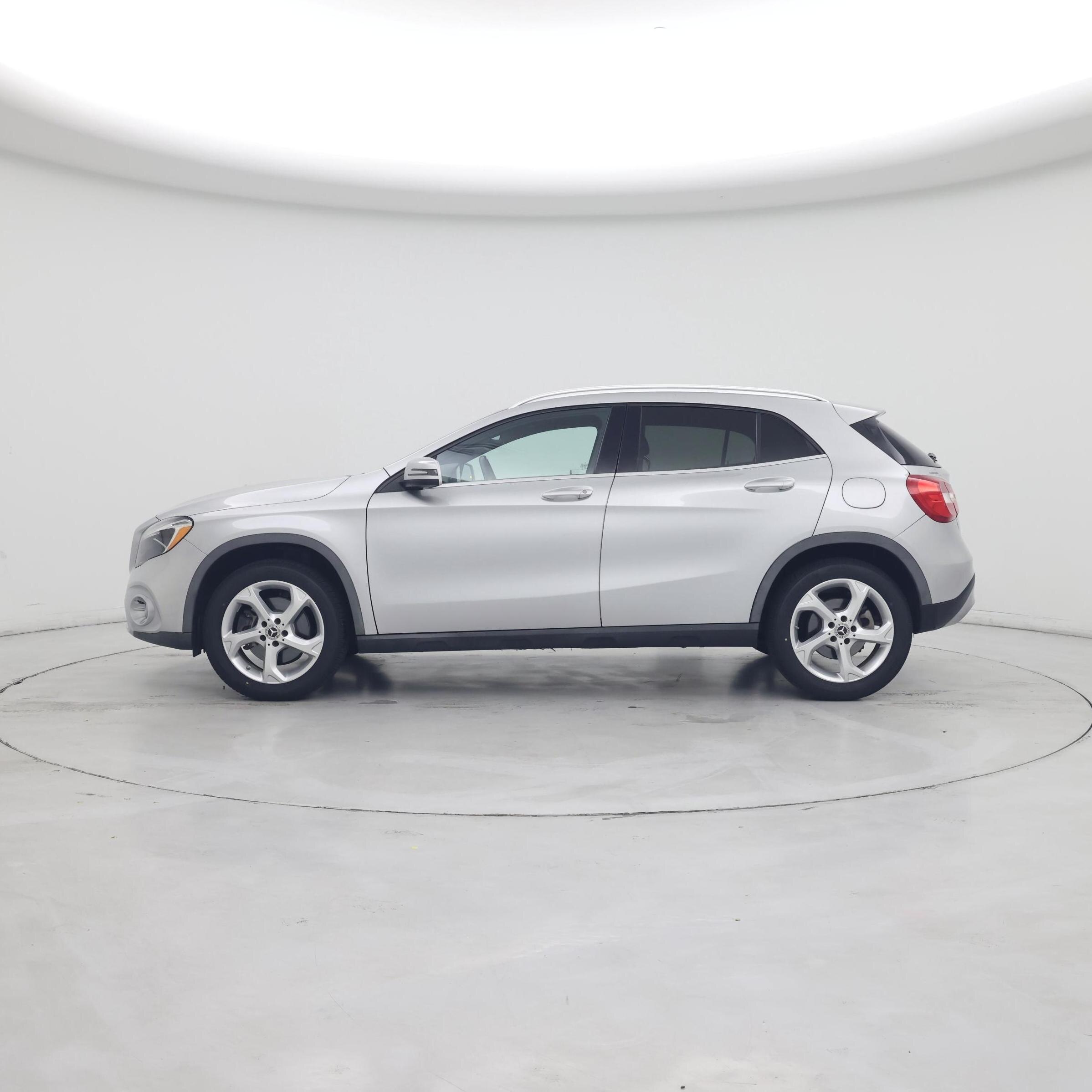 Thumbnail: 2018 Mercedes-Benz GLA - 3