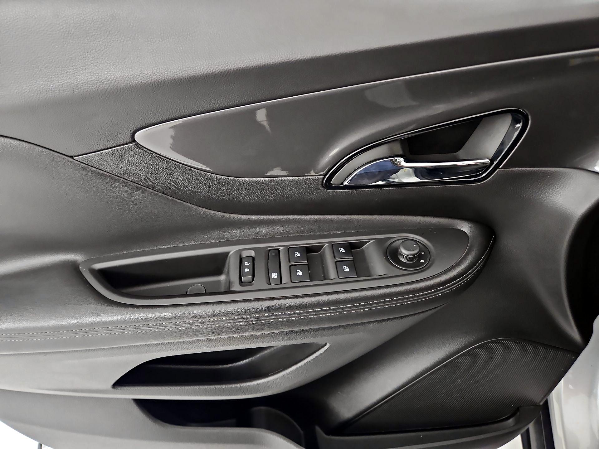 Thumbnail: 2017 Buick Encore - 10