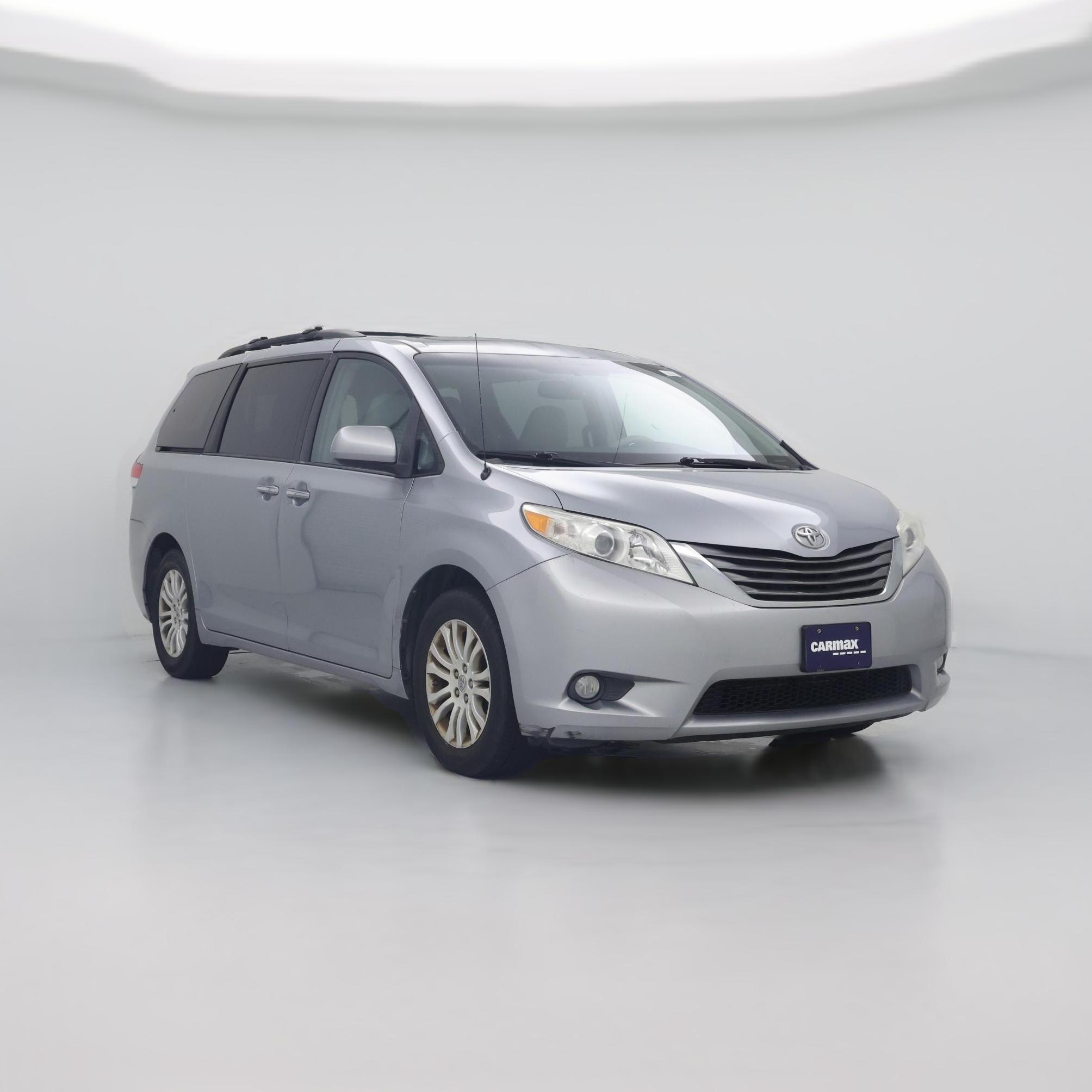 Thumbnail: 2014 Toyota Sienna - 1
