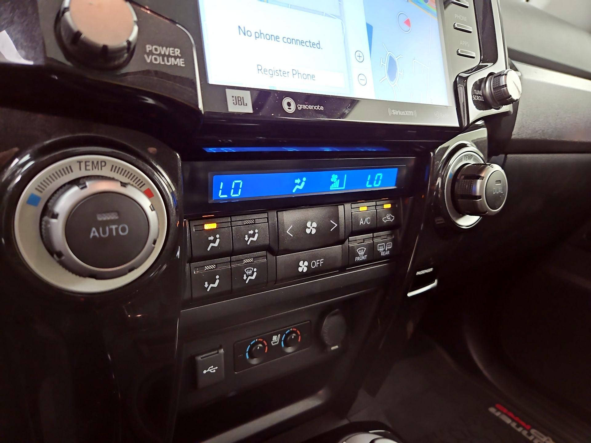Thumbnail: 2020 Toyota 4Runner - 17