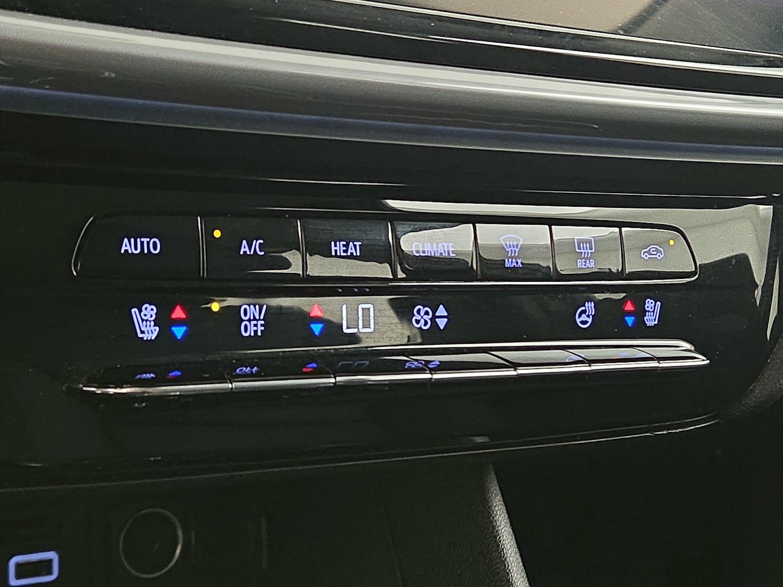 2023 Chevrolet Bolt EUV Premier - Photo 17
