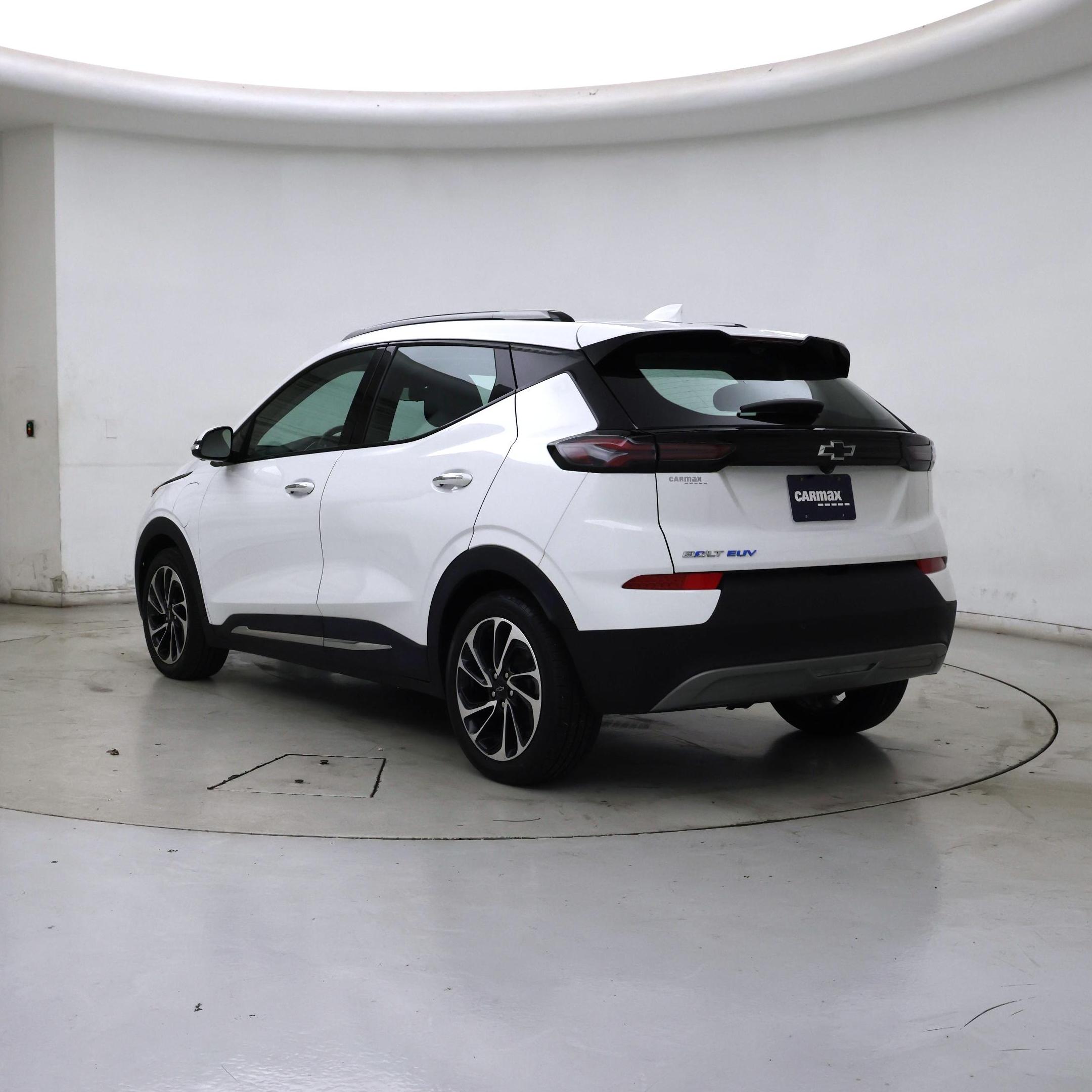Thumbnail: 2023 Chevrolet Bolt EUV - 2