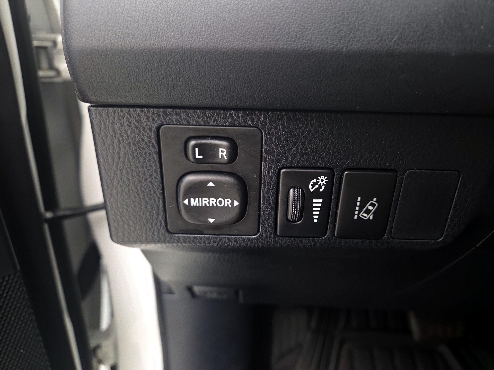 Thumbnail: 2017 Toyota RAV4 - 13