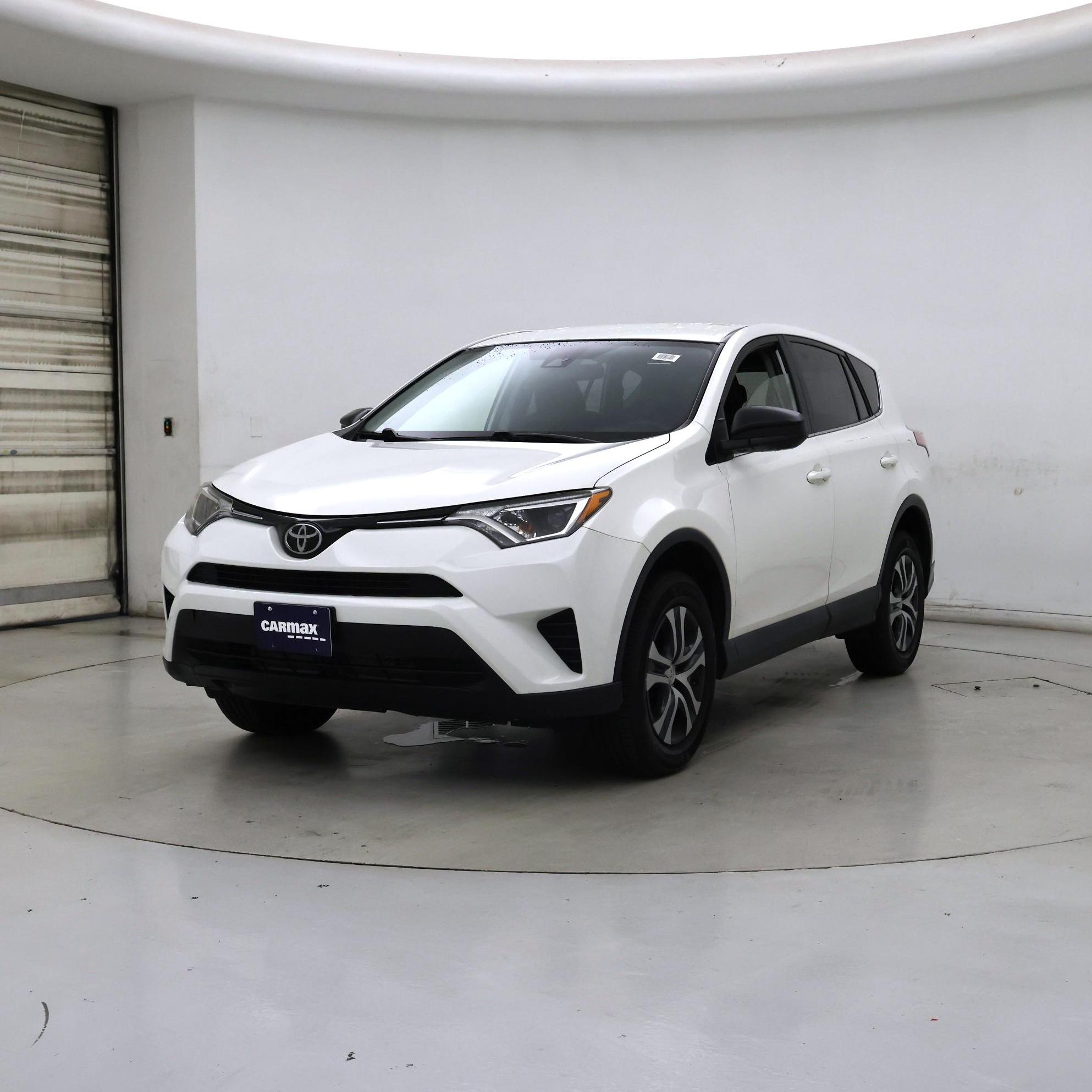 Thumbnail: 2017 Toyota RAV4 - 4