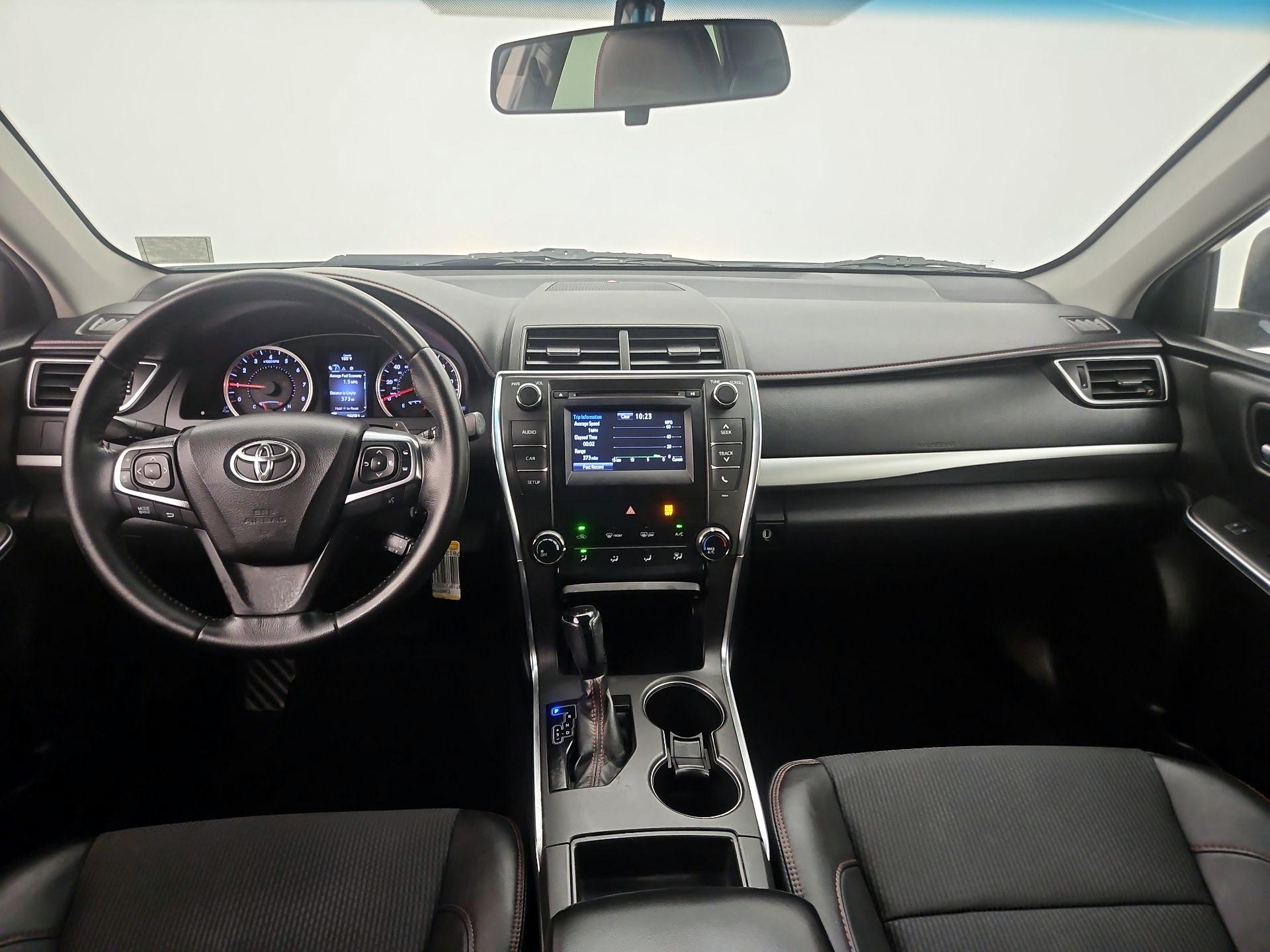 Thumbnail: 2016 Toyota Camry - 9