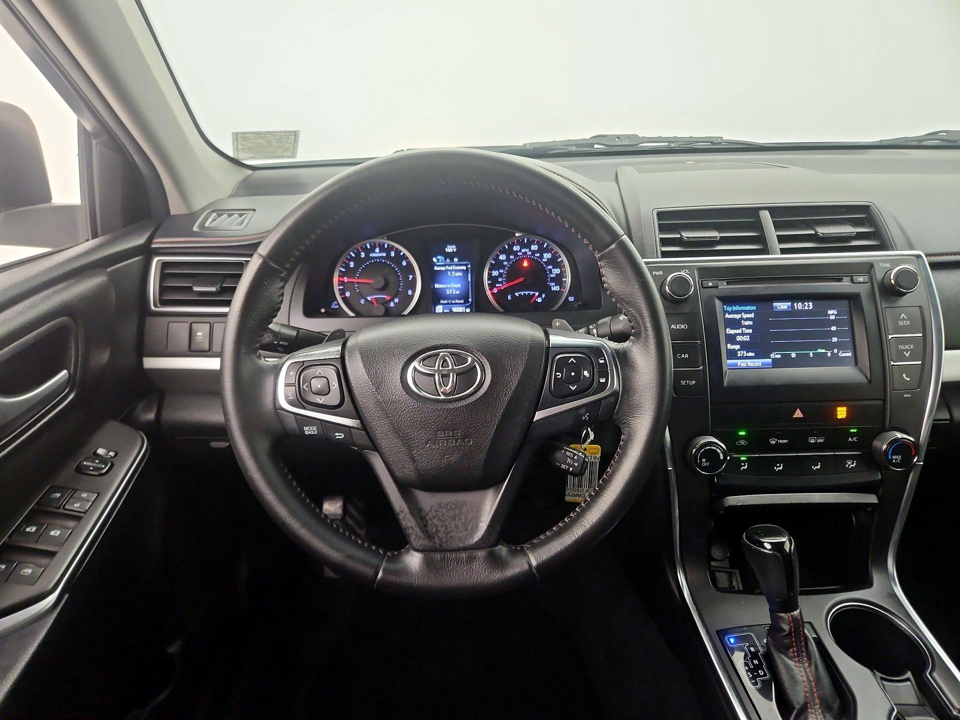 Thumbnail: 2016 Toyota Camry - 10