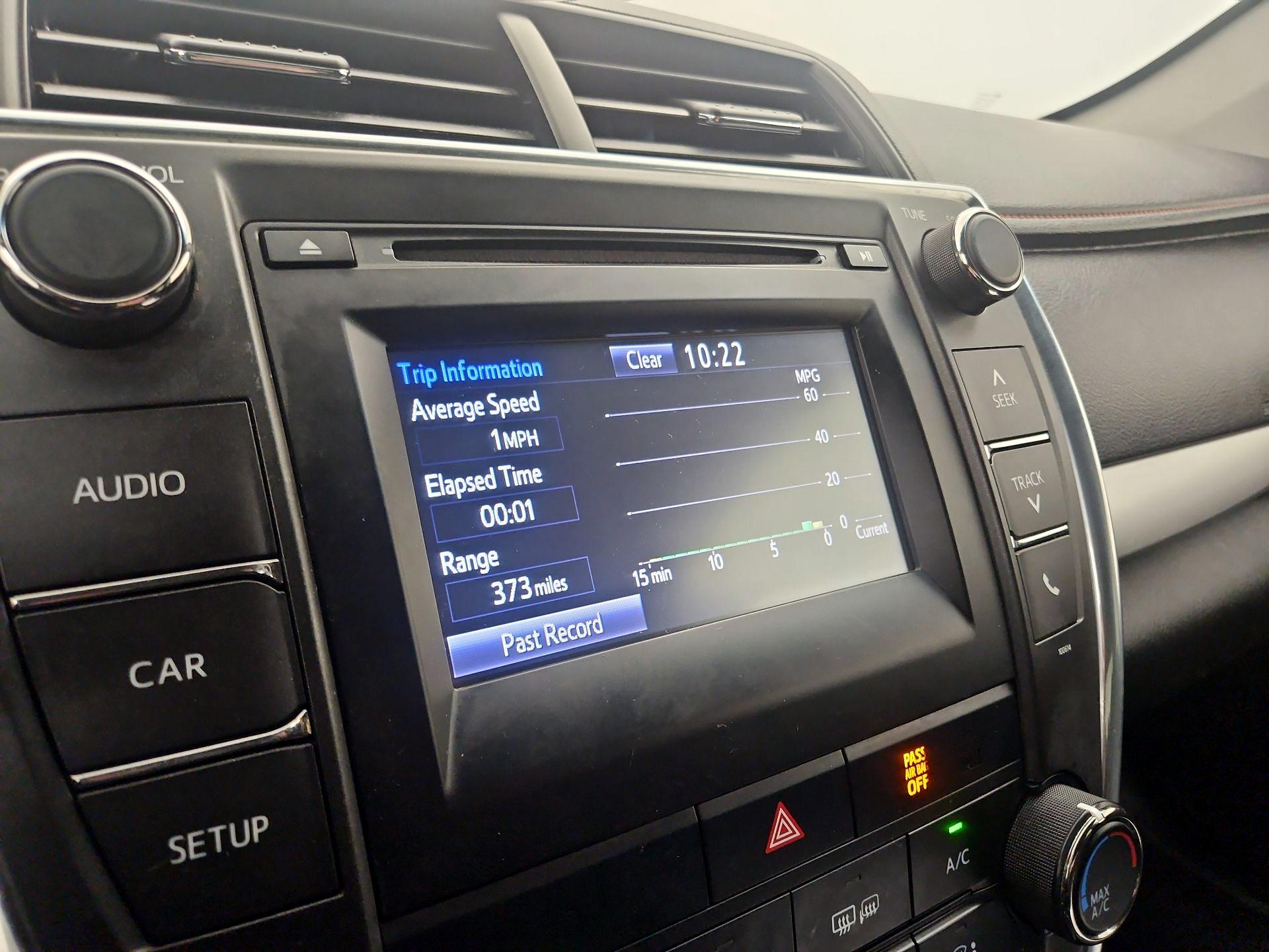 Thumbnail: 2016 Toyota Camry - 14