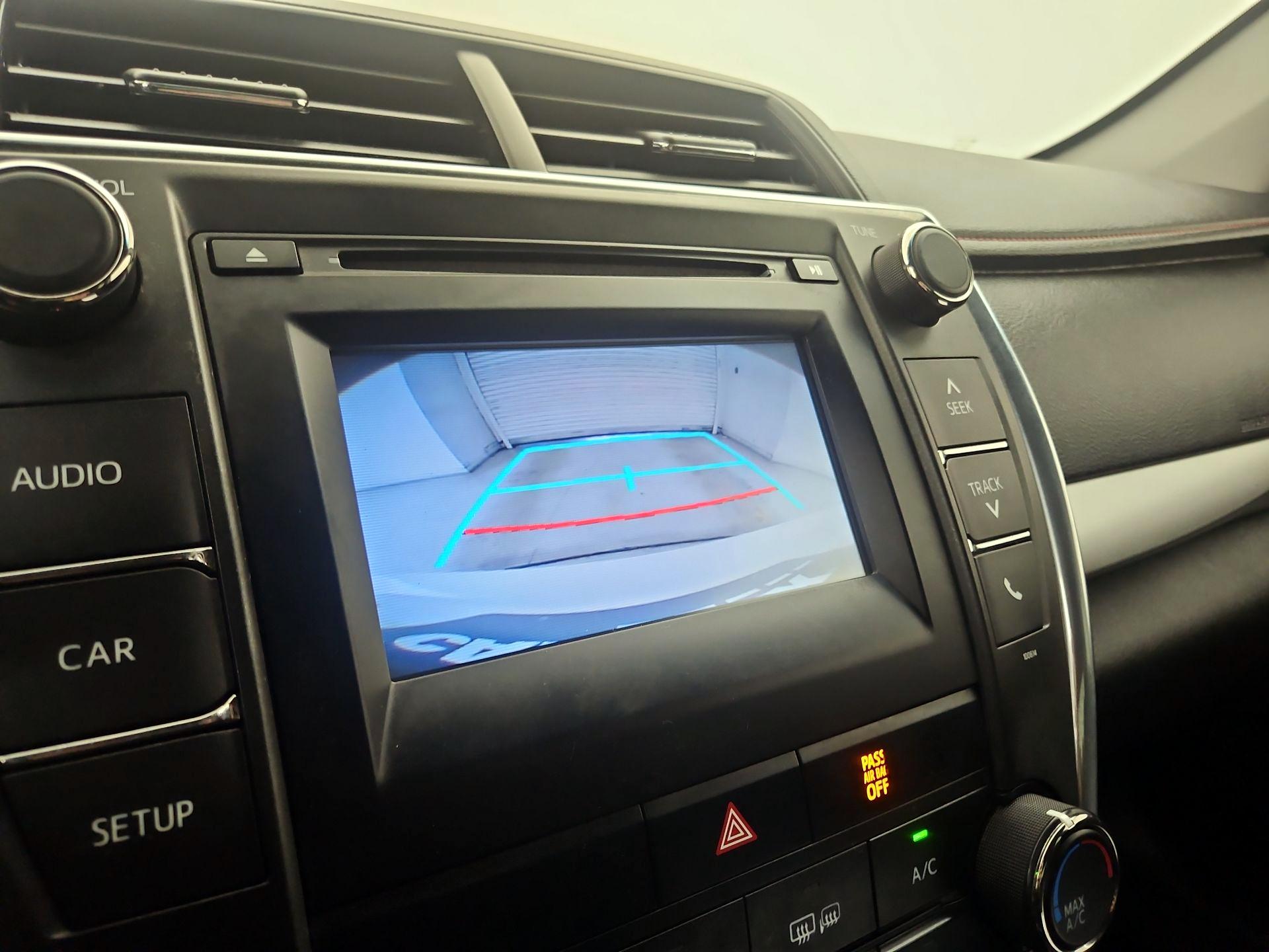 Thumbnail: 2016 Toyota Camry - 15
