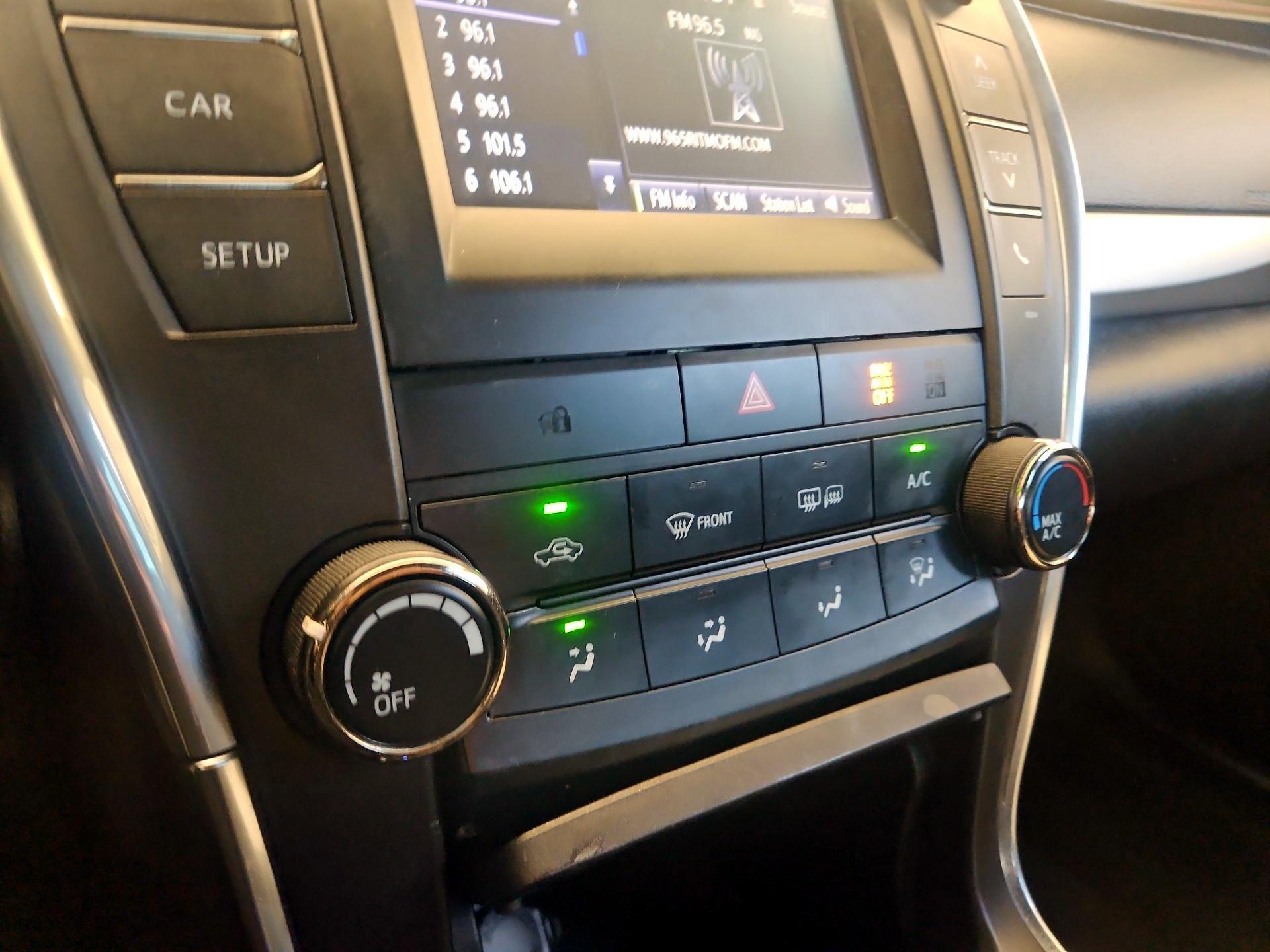 Thumbnail: 2016 Toyota Camry - 17