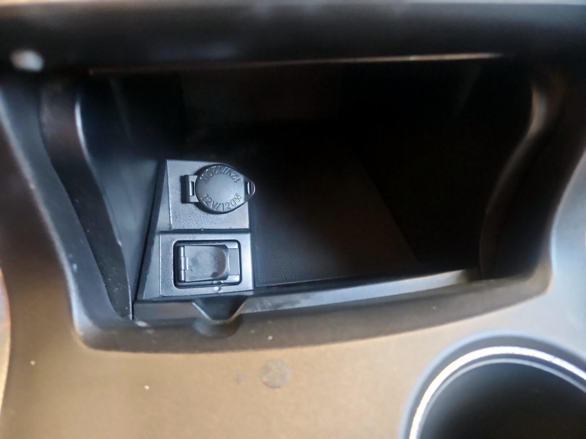 Thumbnail: 2016 Toyota Camry - 19