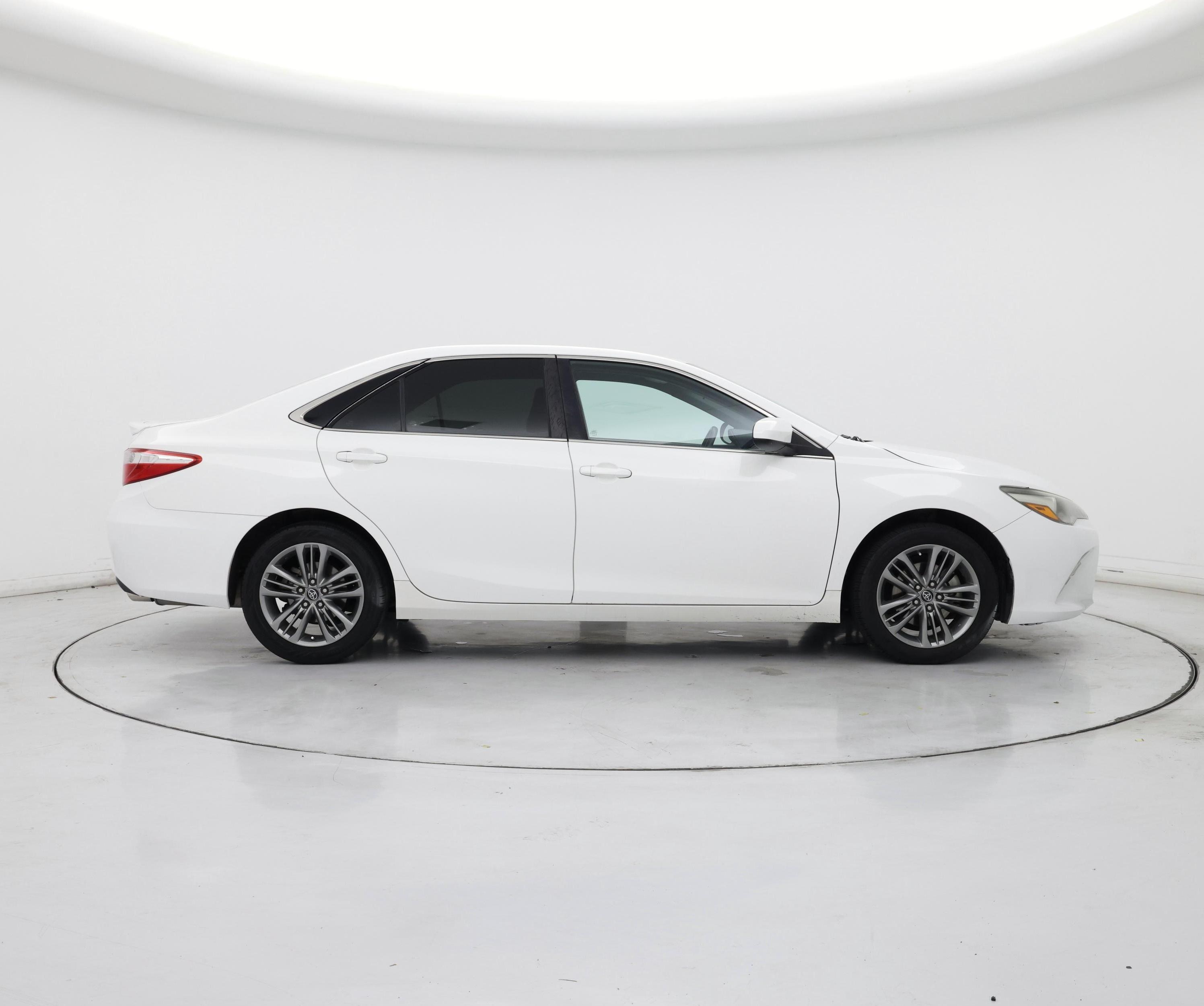 Thumbnail: 2016 Toyota Camry - 7