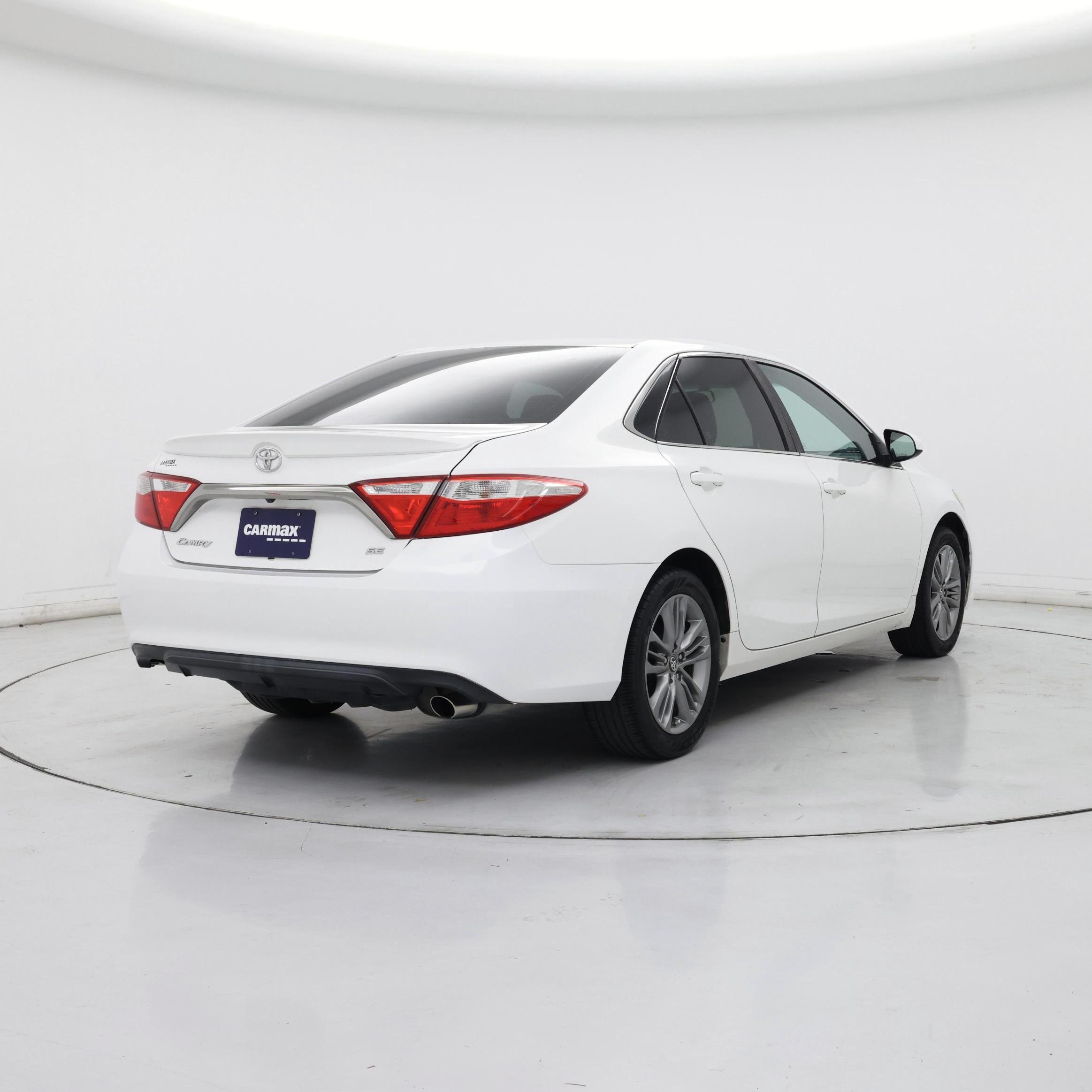 Thumbnail: 2016 Toyota Camry - 8