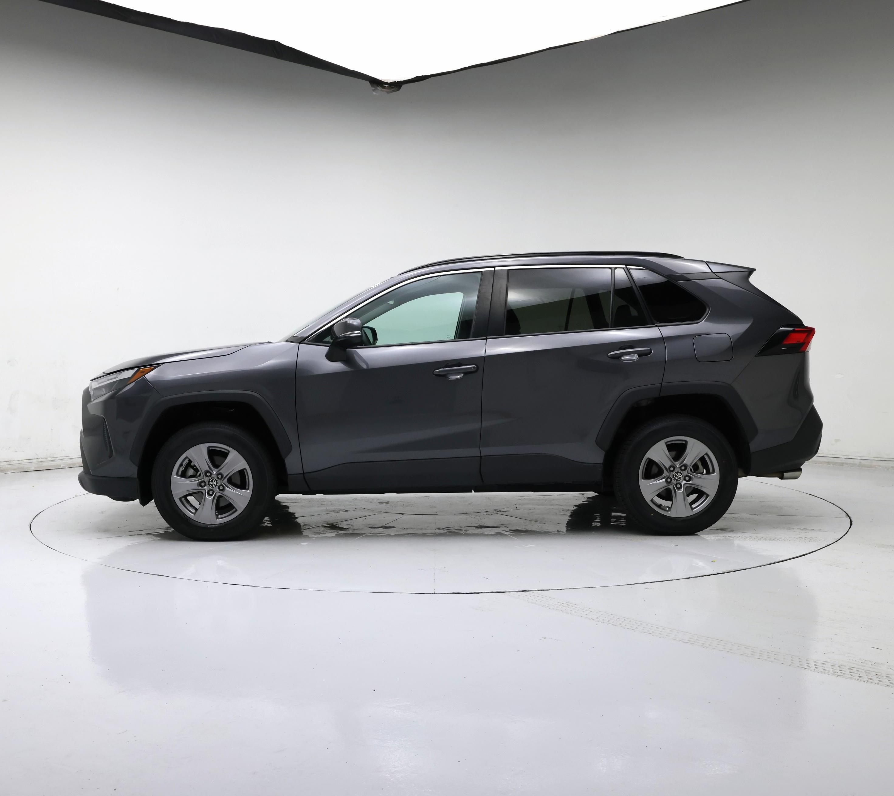 Thumbnail: 2022 Toyota RAV4 - 3